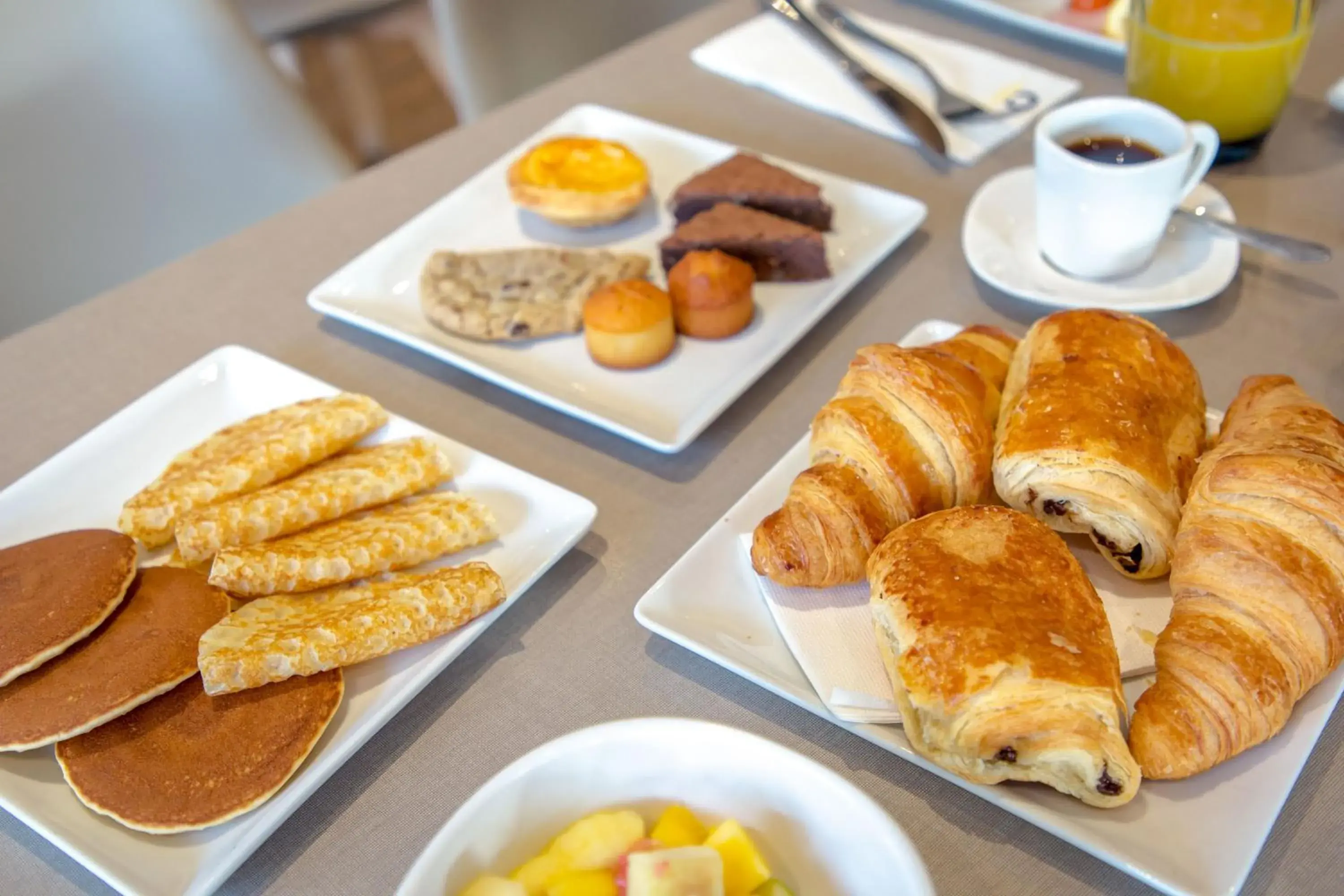 Breakfast in SOWELL RESIDENCES Pra Loup Breakfast in SOWELL RESIDENCES Pra Loup