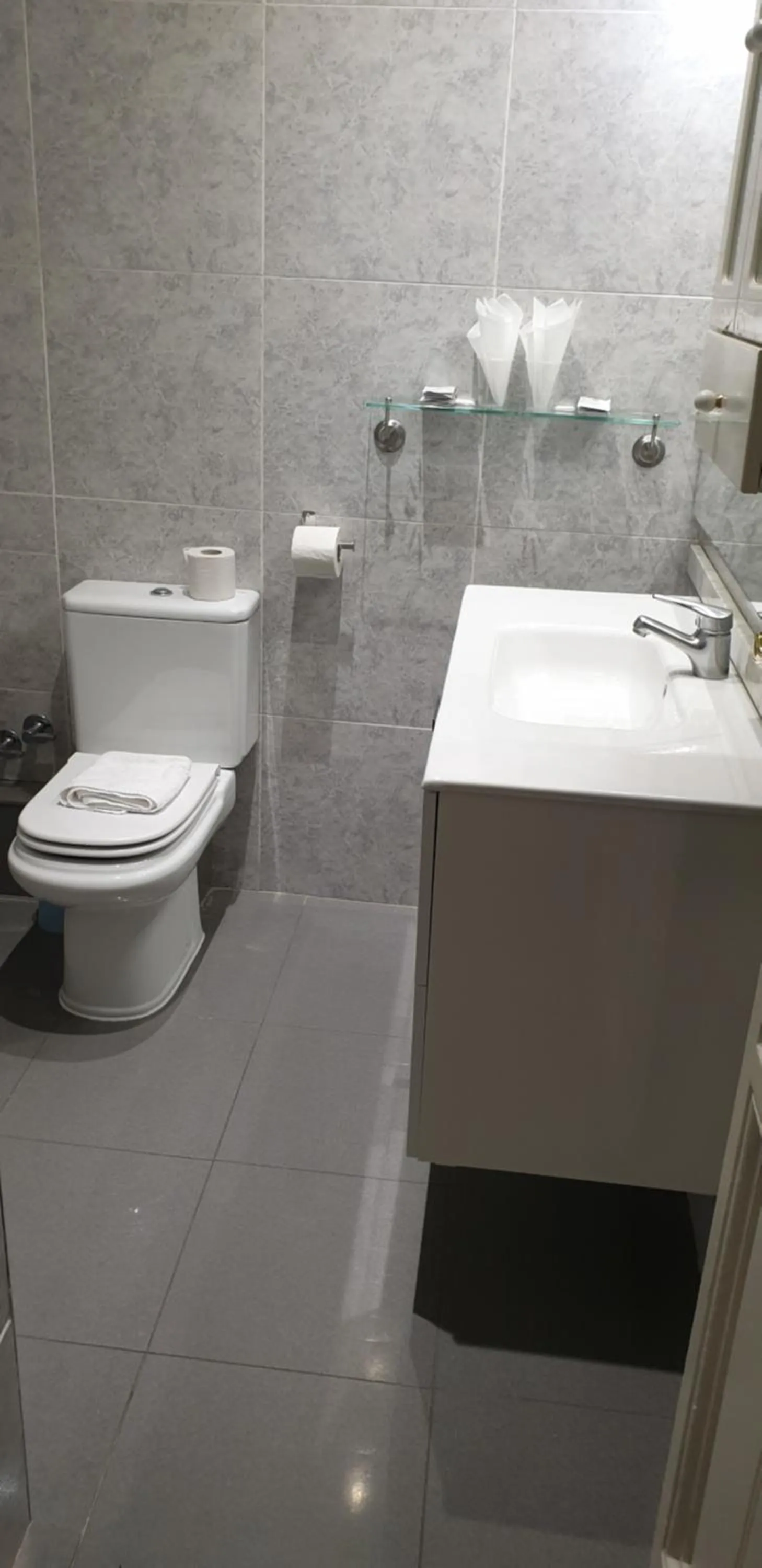 Bathroom in New Go Inn