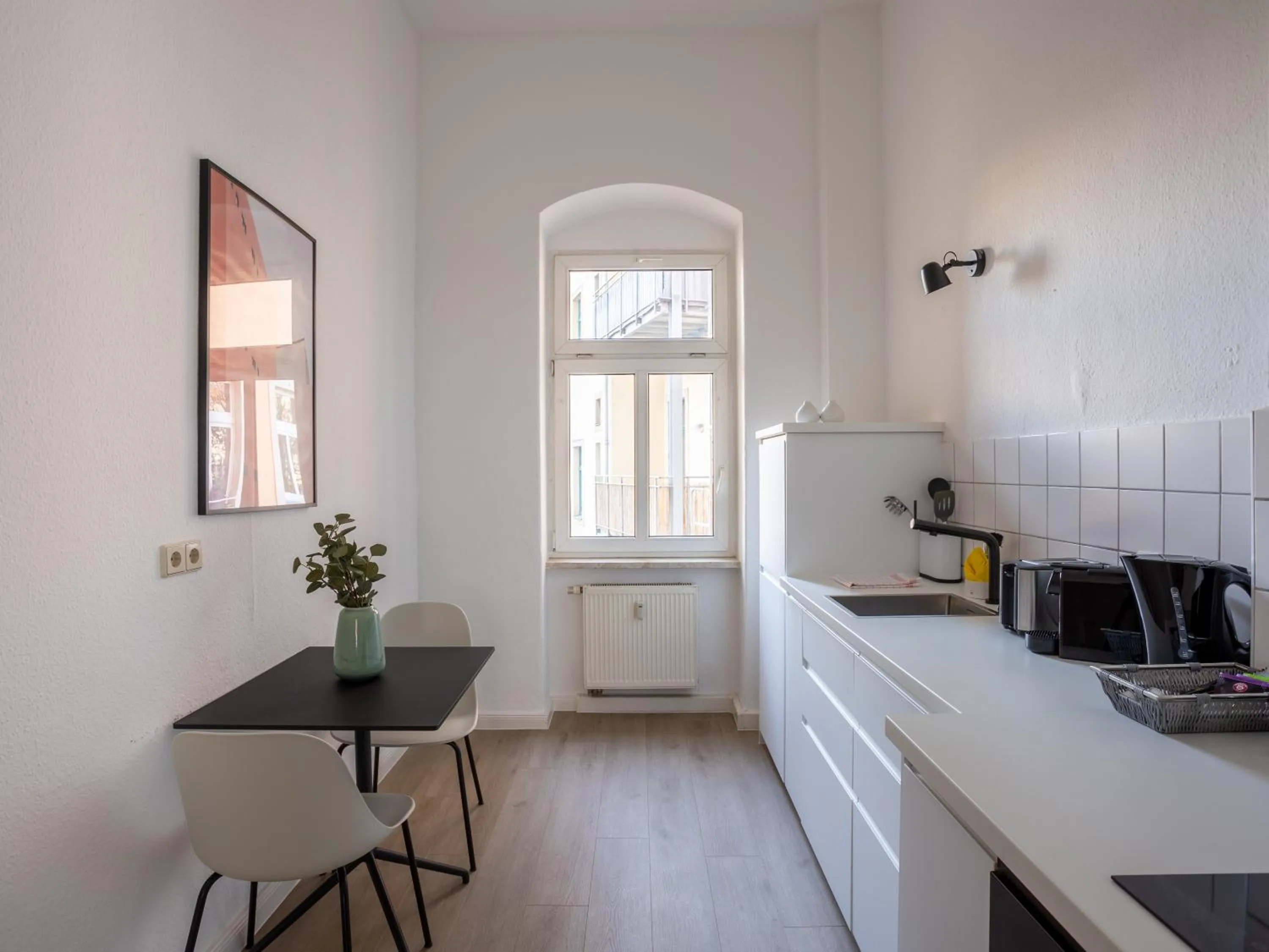 Kitchen or kitchenette in Limehome Dresden Hoyerswerdaerstraße