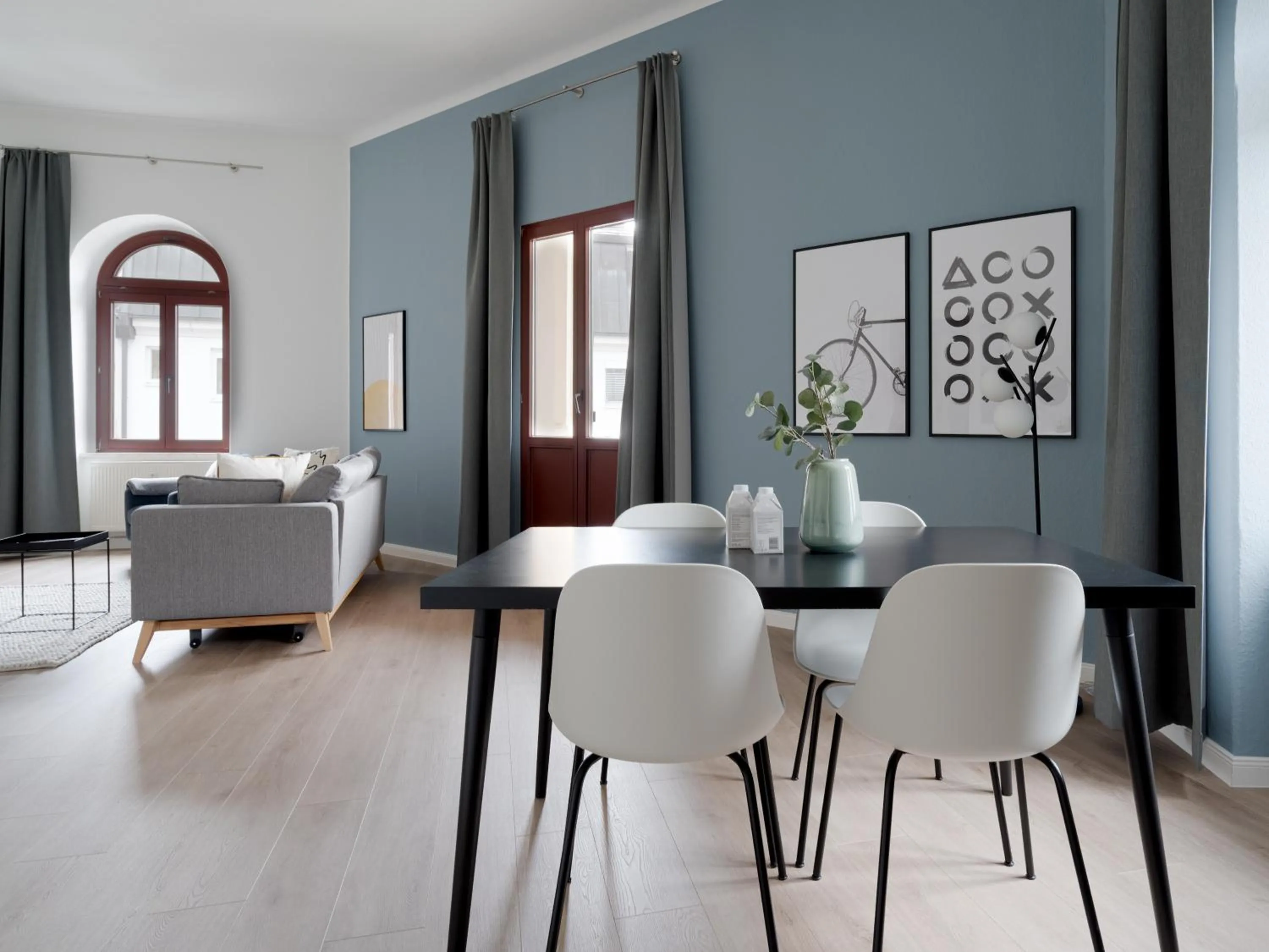 Living room in Limehome Dresden Hoyerswerdaerstraße