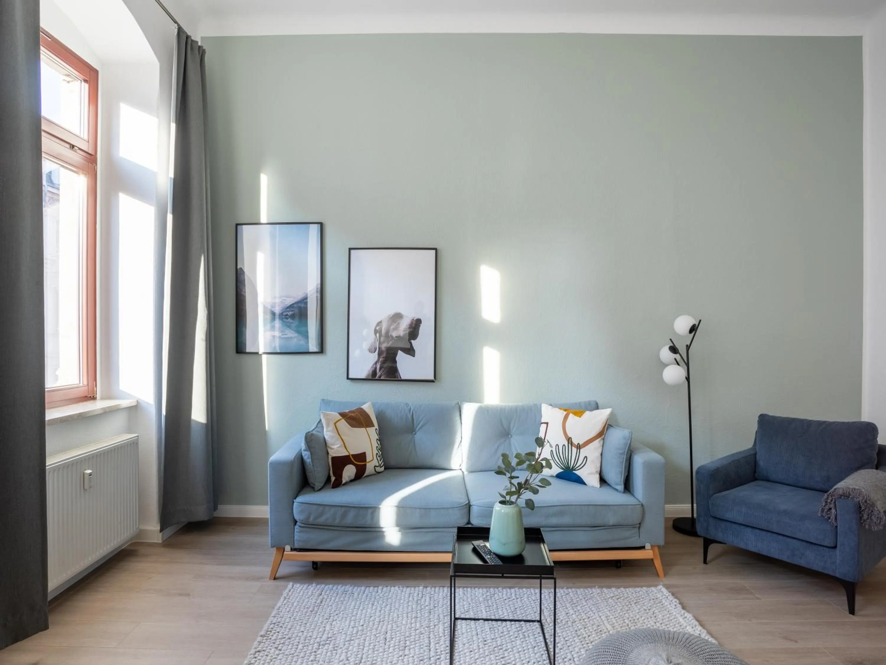 Living room in Limehome Dresden Hoyerswerdaerstraße