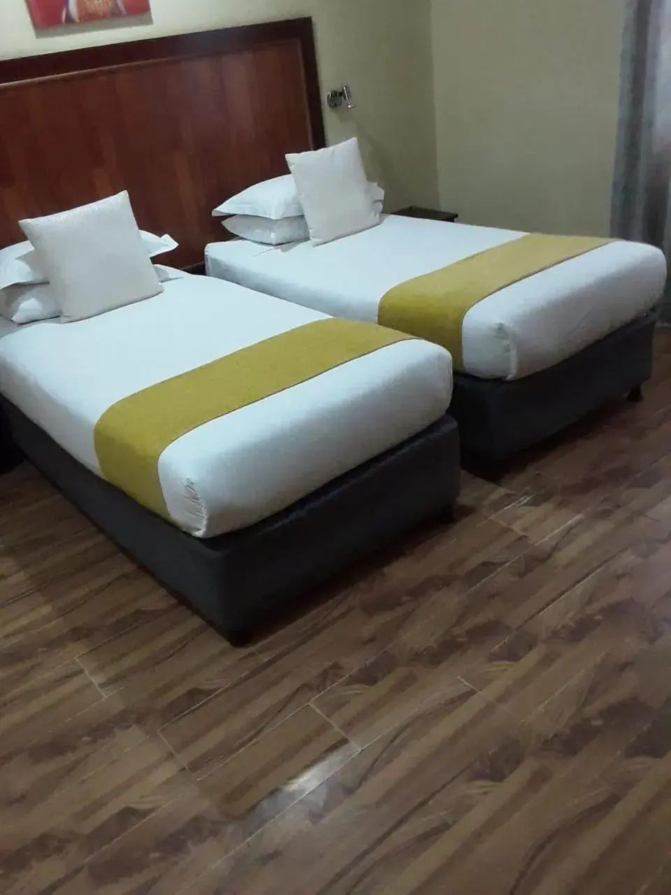 Double or Twin Room with Bathroom - single occupancy in Road Stay Double or Twin Room with Bathroom - single occupancy in Road Stay