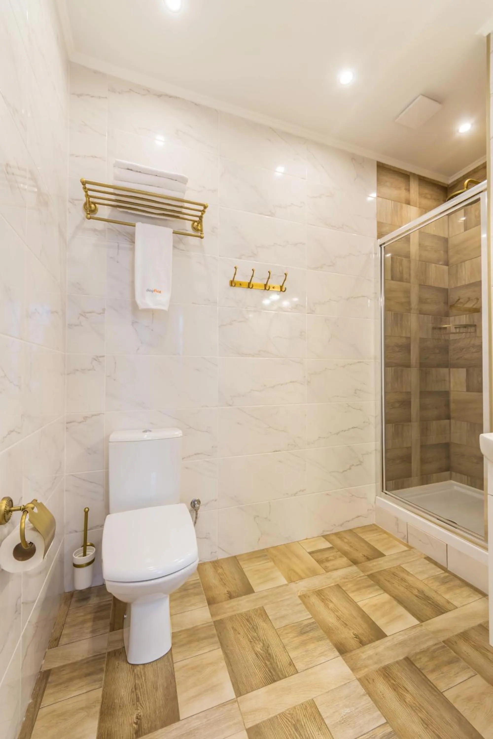 Shower in Idea Design Apart-Hotel