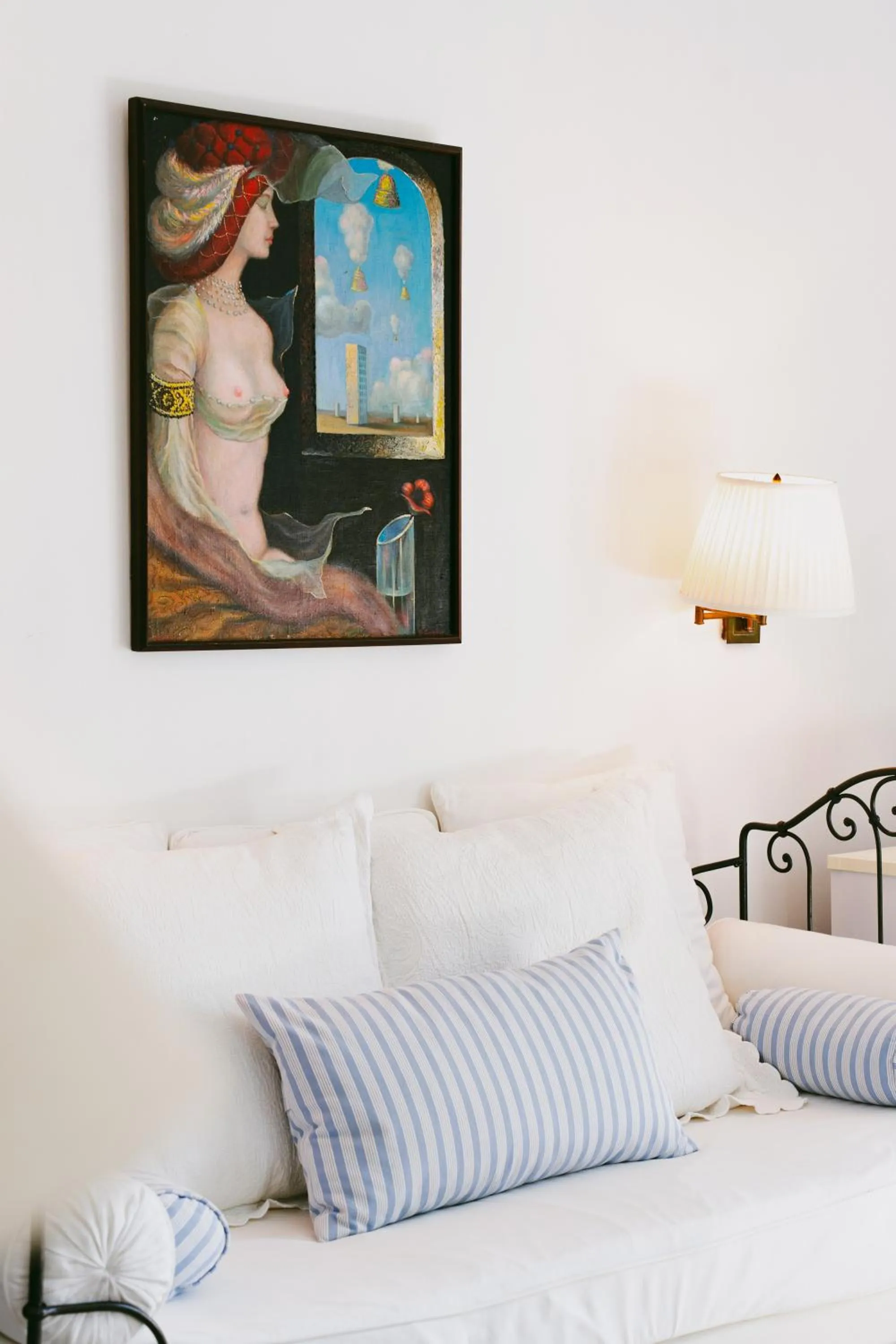 Living room, Bed in Bastide Rose