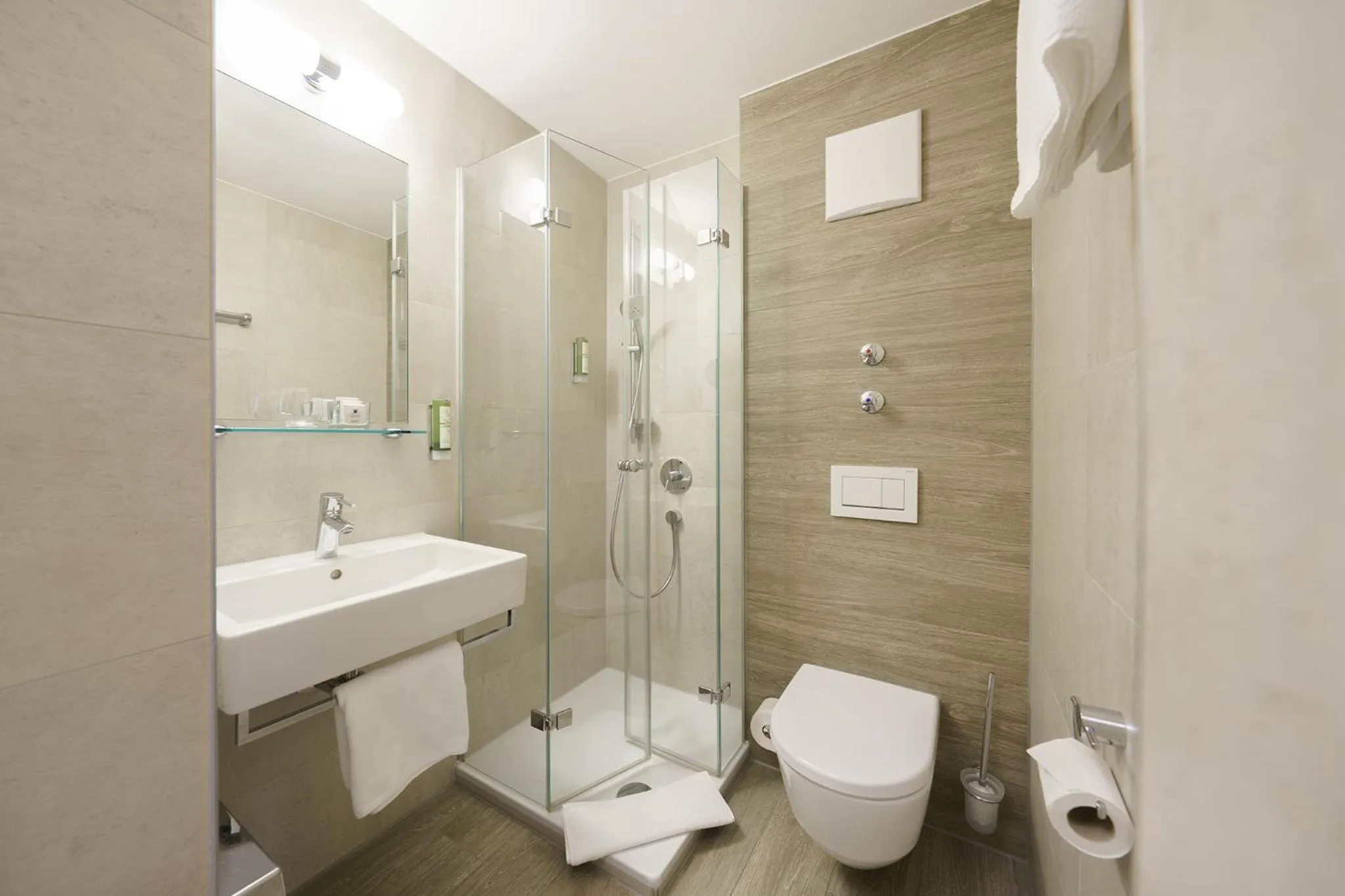 Bathroom in Hotel Hiller in Abstatt