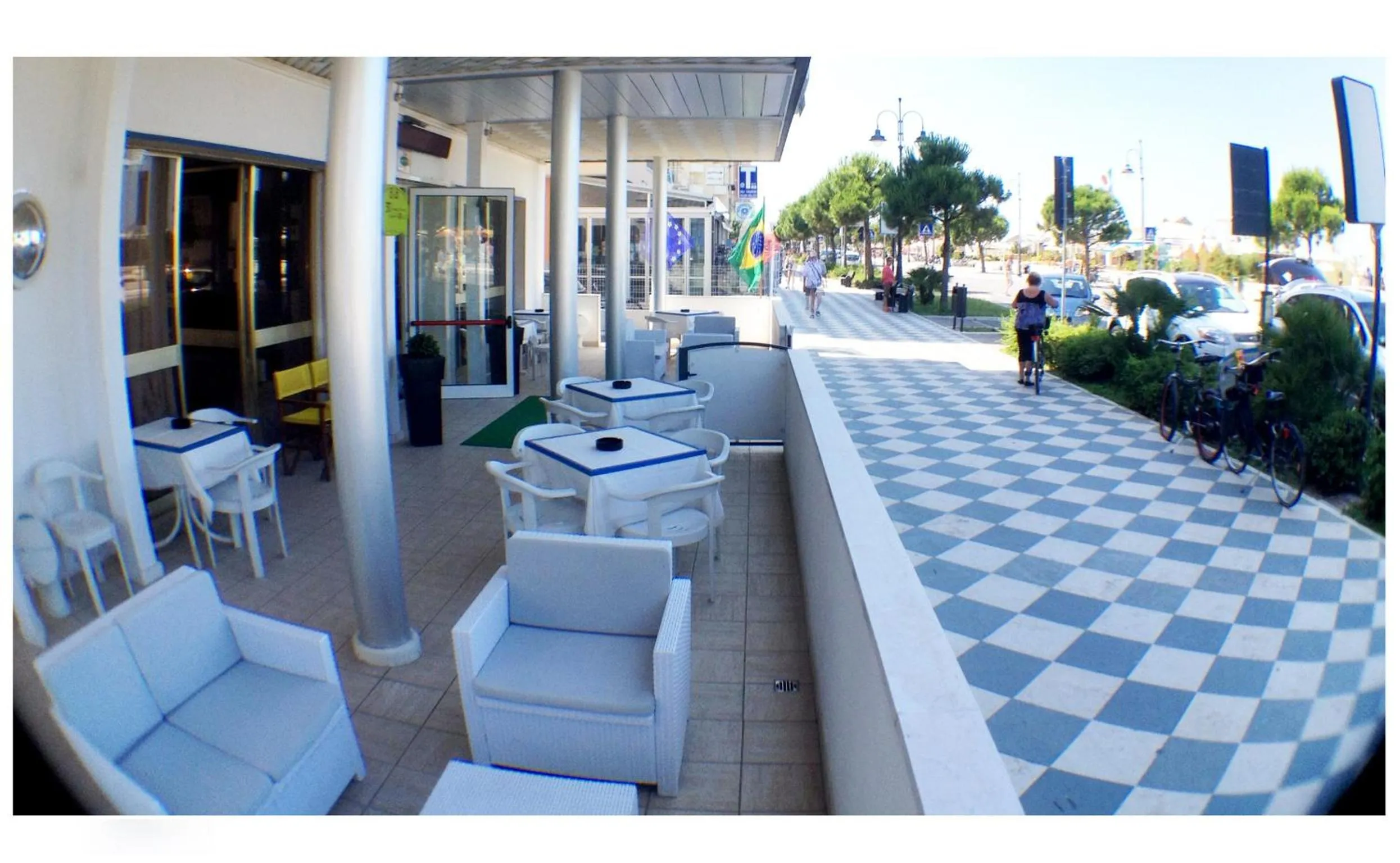 Restaurant/places to eat in Hotel Ariston