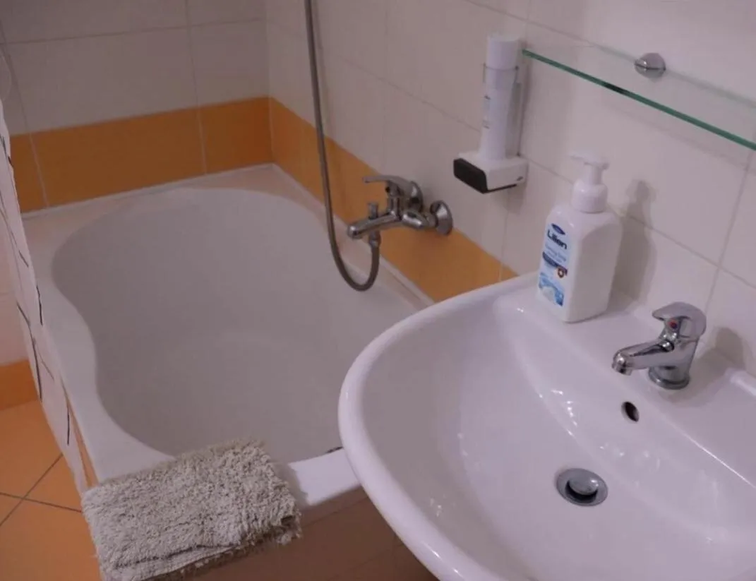 Bathroom in Motel Vega