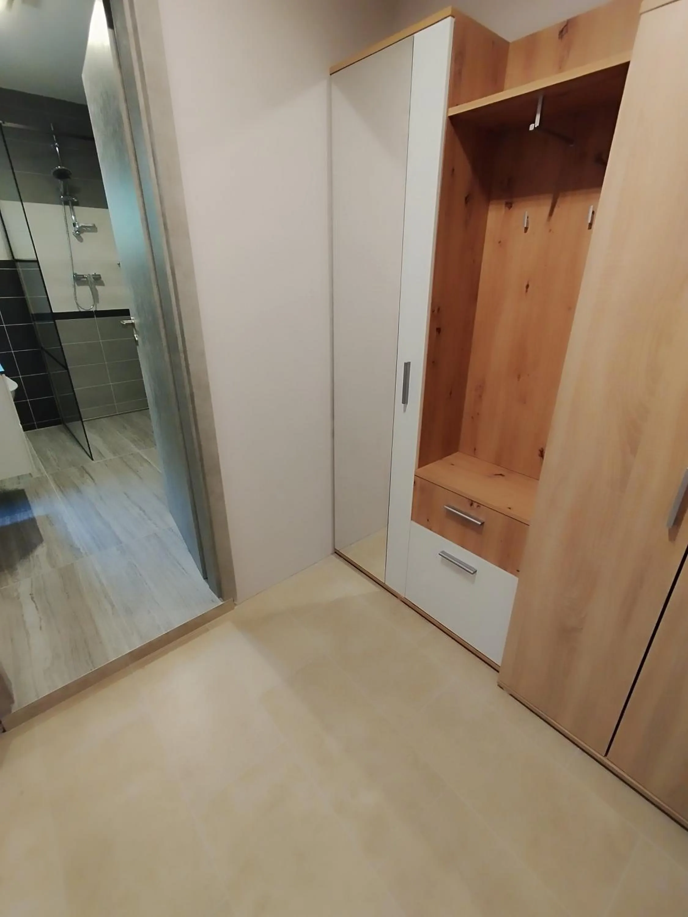 Facade/entrance in Motel Vega