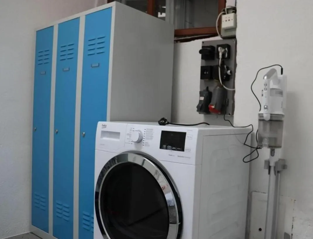 storage in Motel Vega