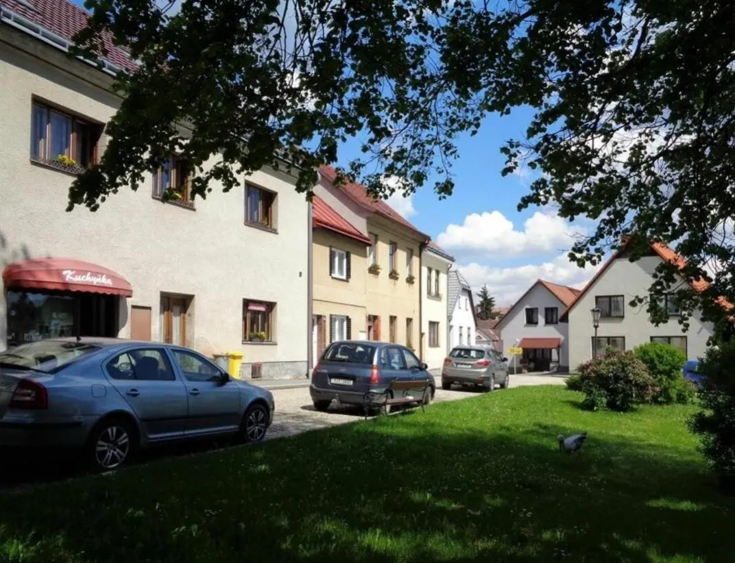 Property building in Motel Vega