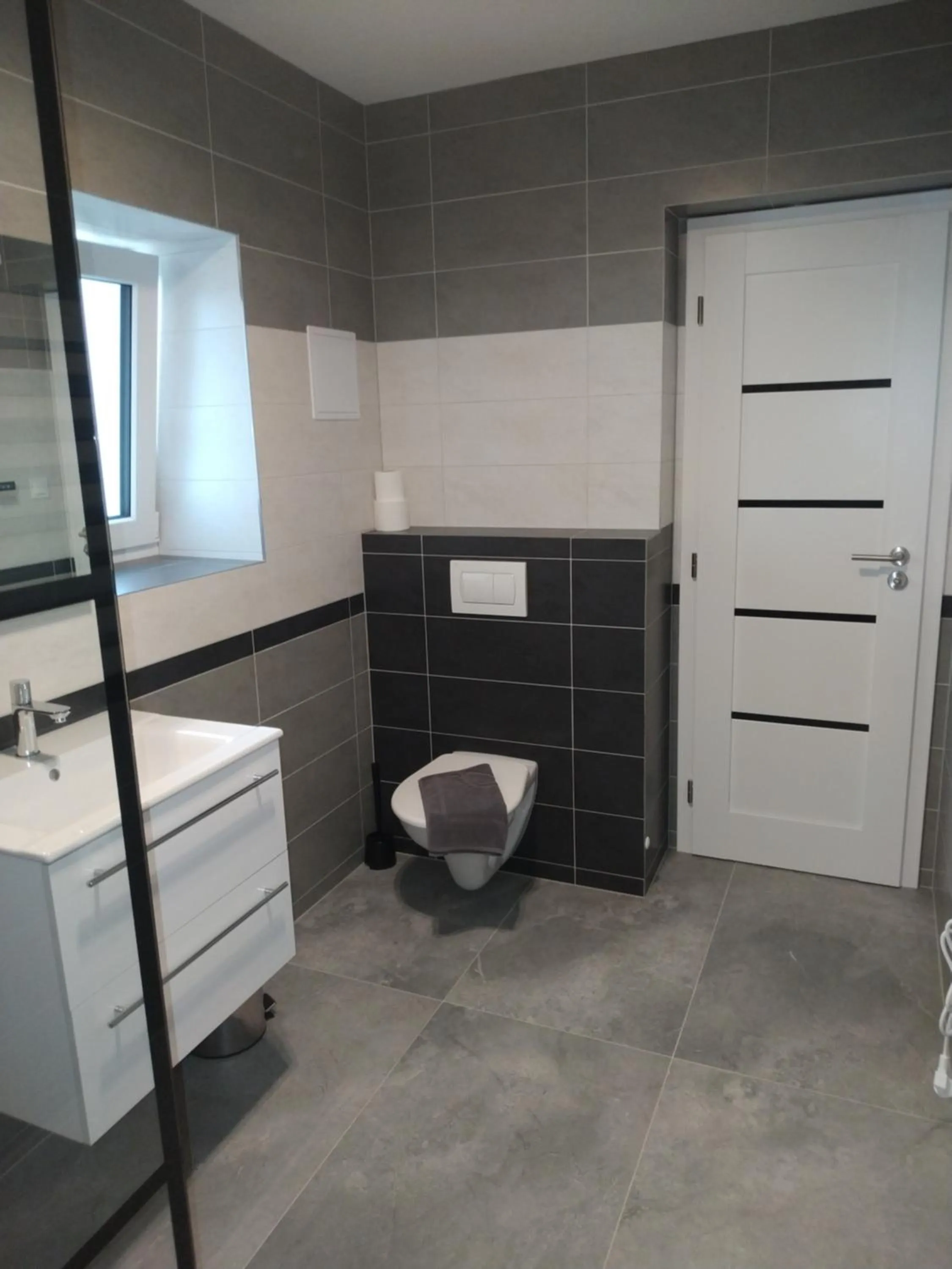 Toilet in Motel Vega