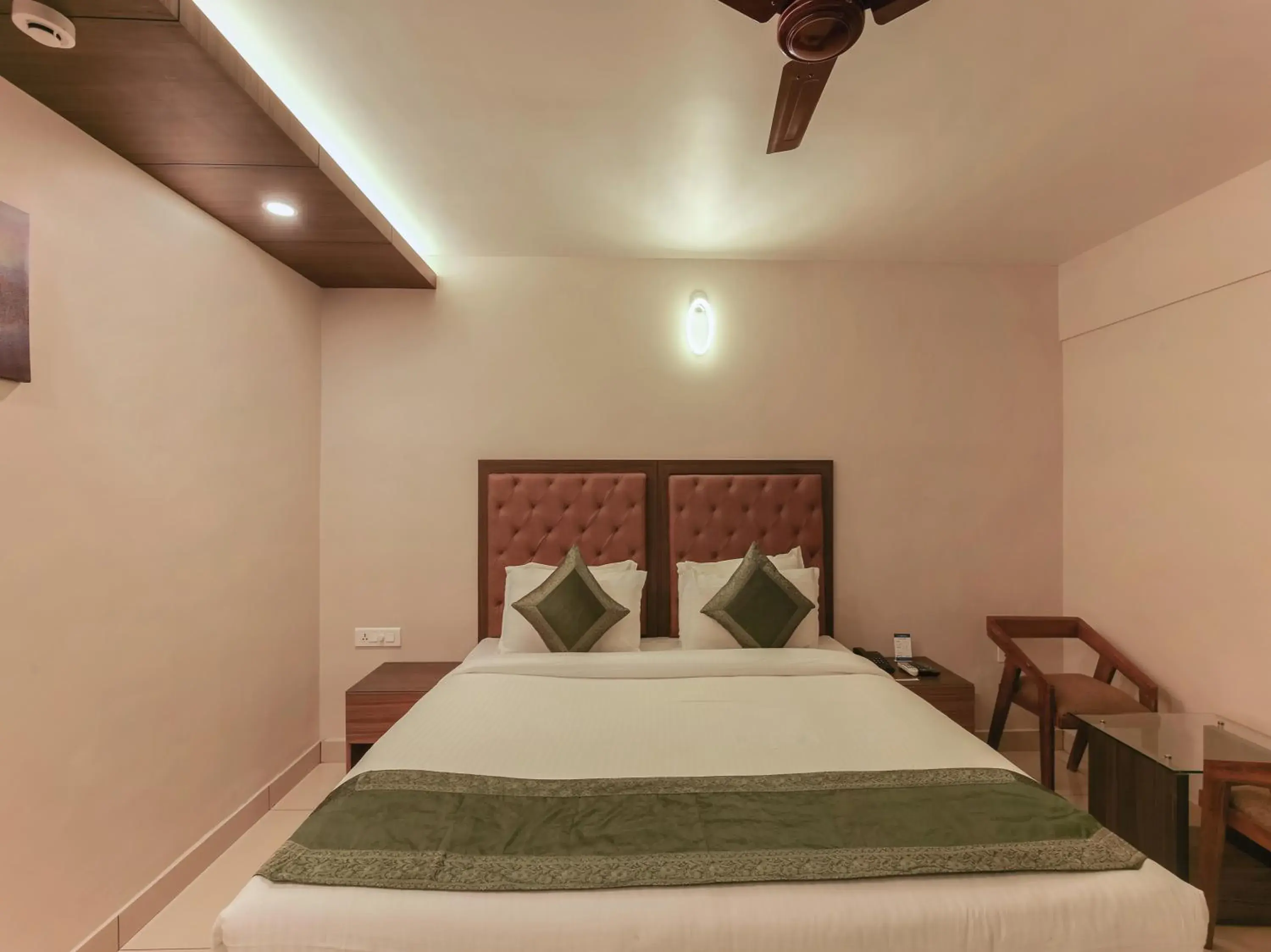 Bed in Treebo Goodland Residency - 500m from Railway Station Bed in Treebo Goodland Residency - 500m from Railway Station