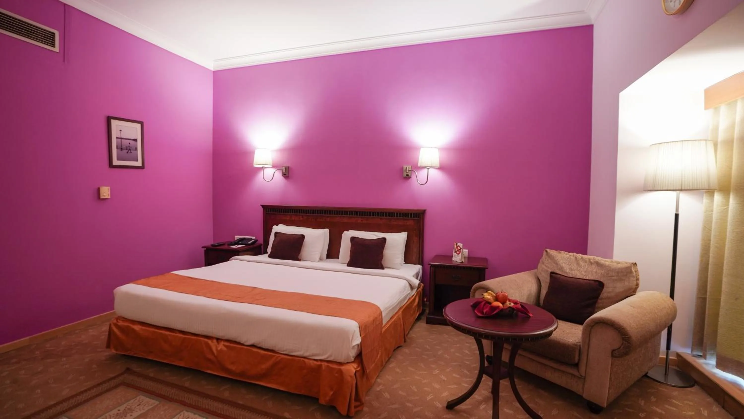 Bedroom, Bed in MGM Mark Whitefield