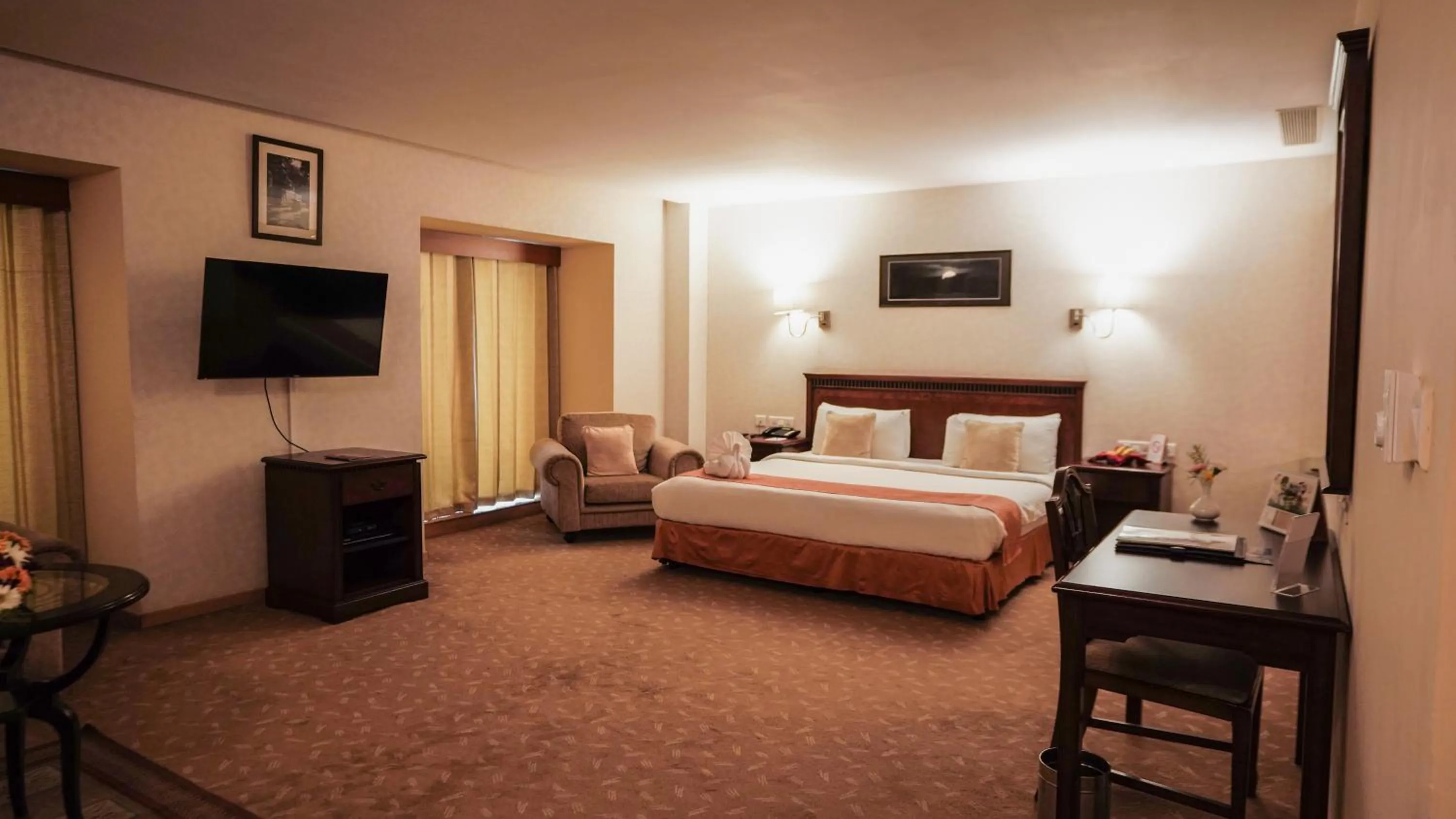 Bedroom, Bed in MGM Mark Whitefield