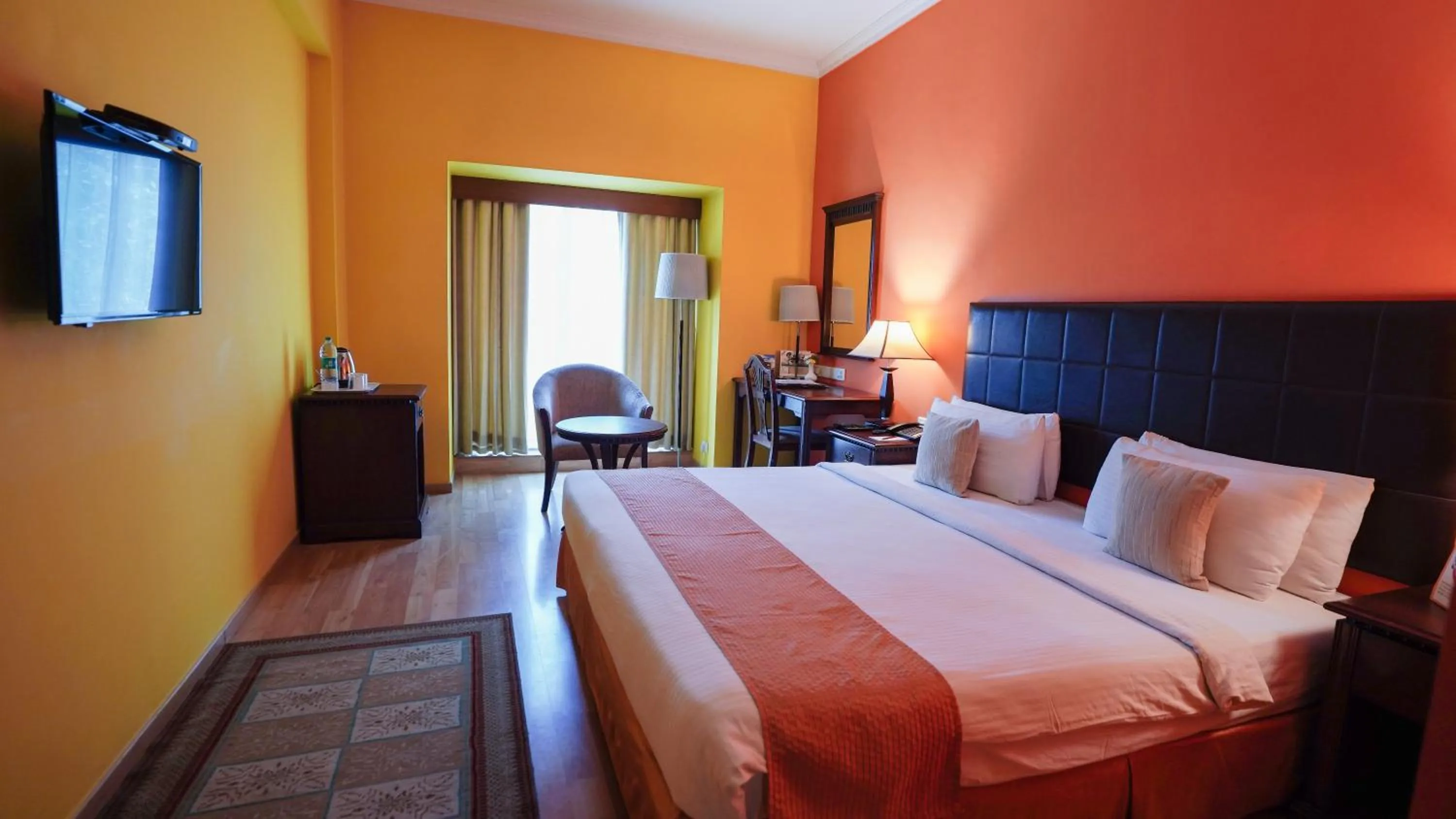 Bedroom, Bed in MGM Mark Whitefield