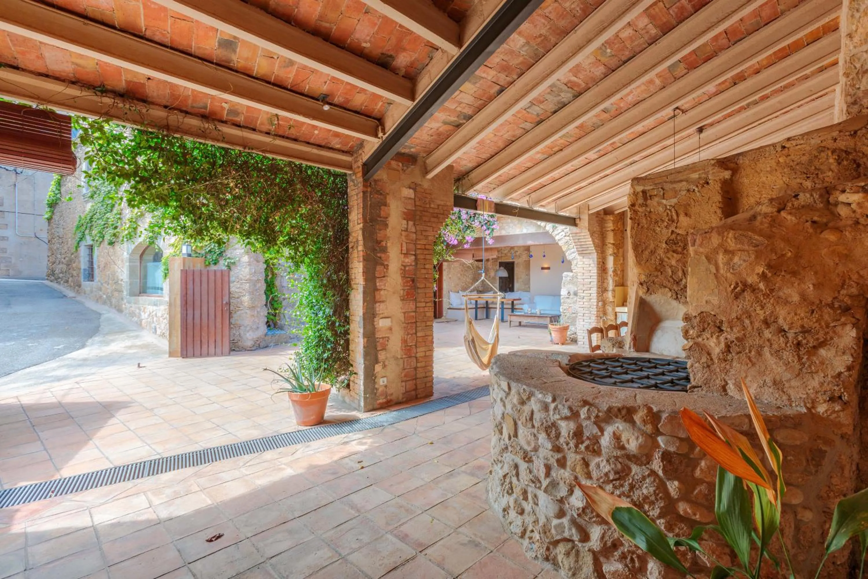 Patio in Flateli Tor