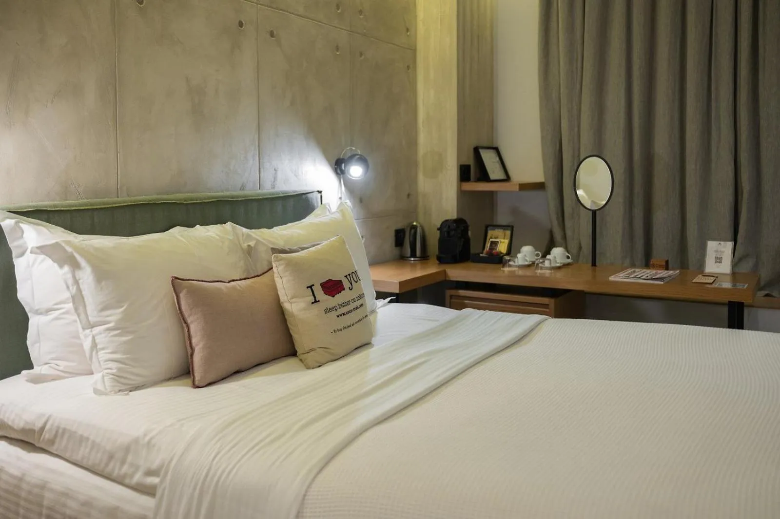 Bed in COCO-MAT Athens Jumelle