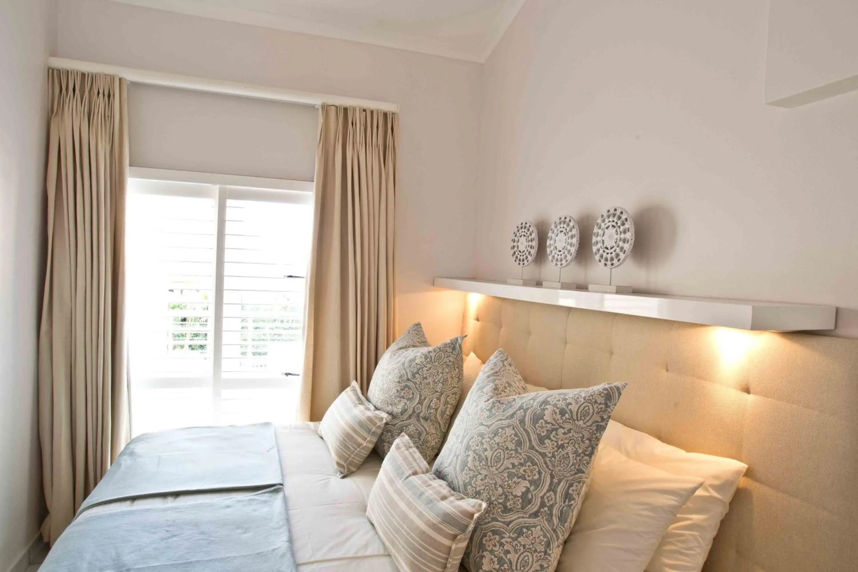 Bedroom, Bed in D3 Sea Lodge - by Stay in Umhlanga