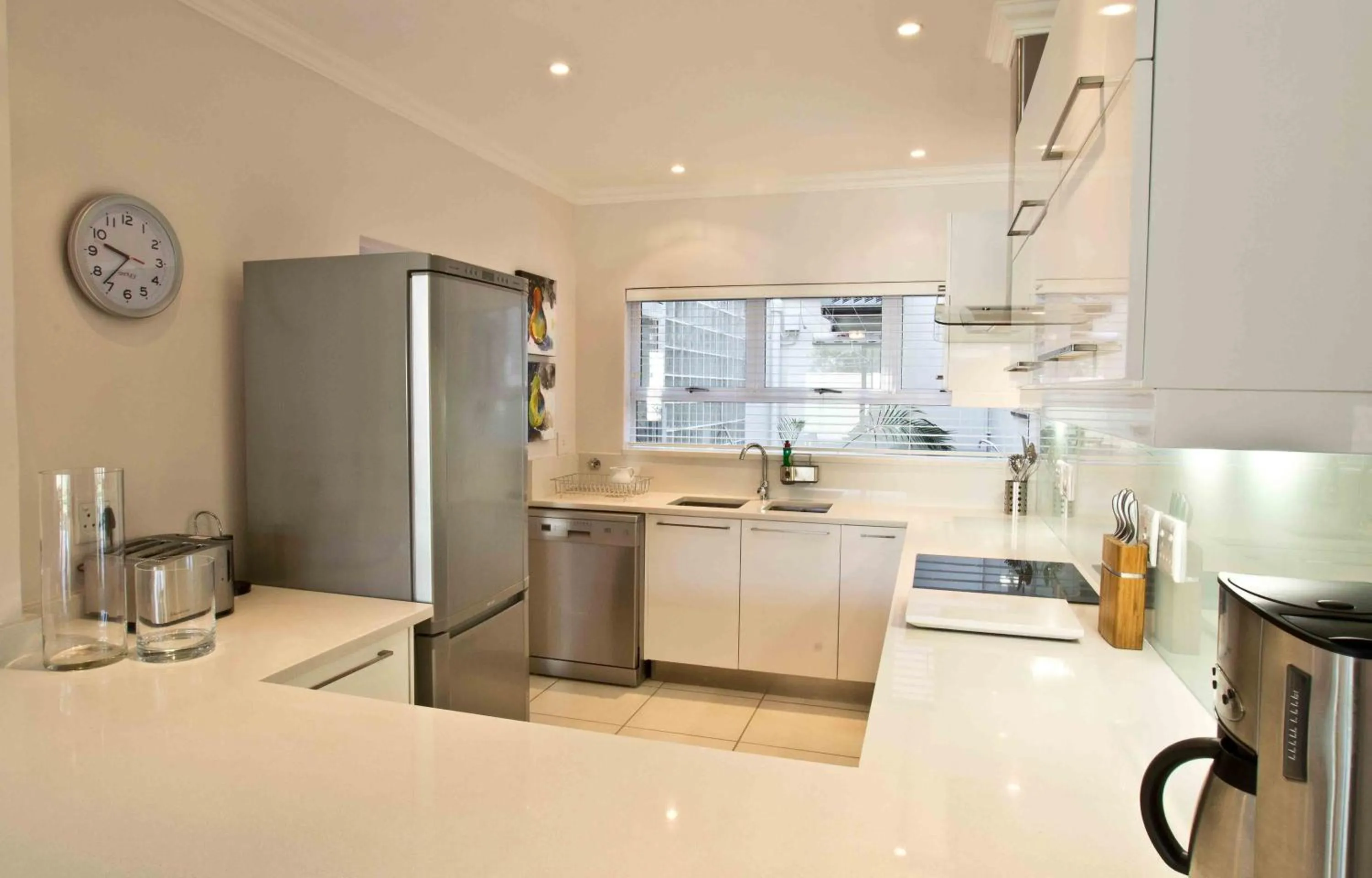 Kitchen or kitchenette, Kitchen/Kitchenette in D3 Sea Lodge - by Stay in Umhlanga