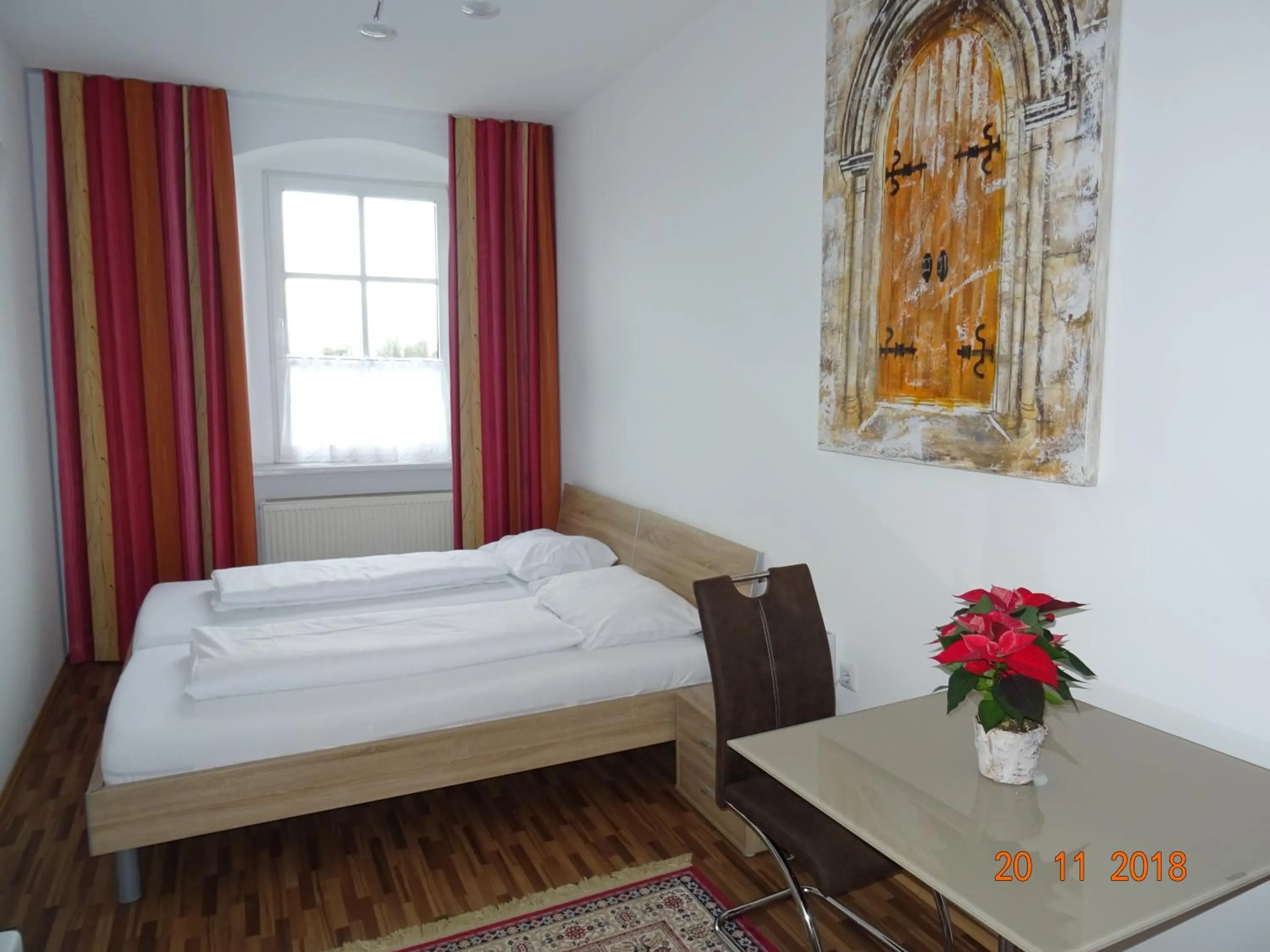 Bed in Hotel-Restaurant zum Donaueck Mauthausen