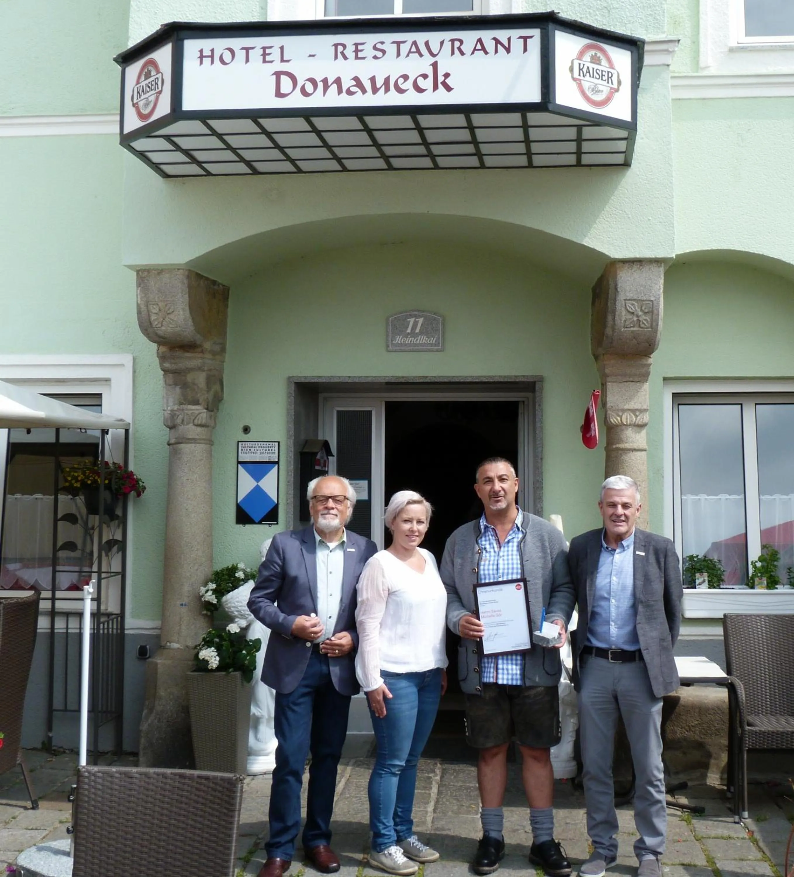 Property logo or sign in Hotel-Restaurant zum Donaueck Mauthausen