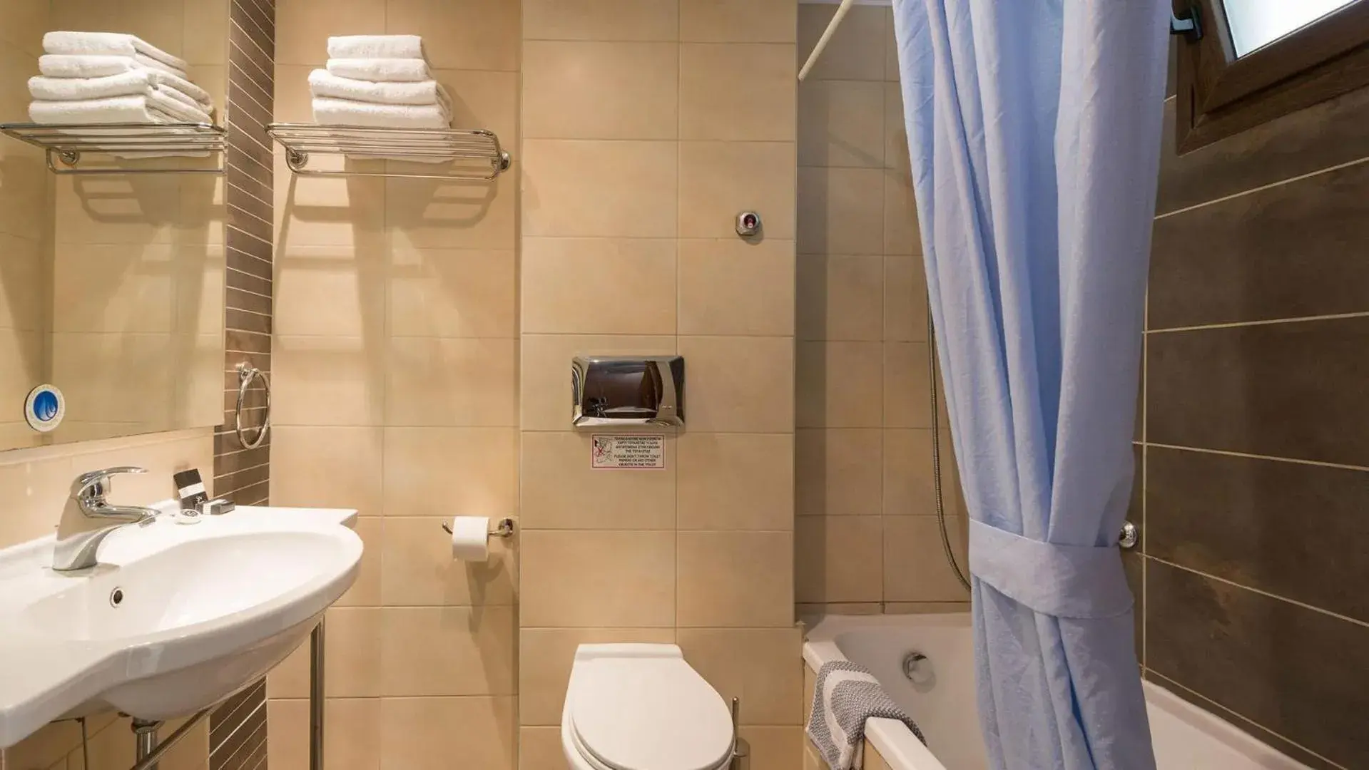 Toilet in Atrium Hotel Thassos Toilet in Atrium Hotel Thassos