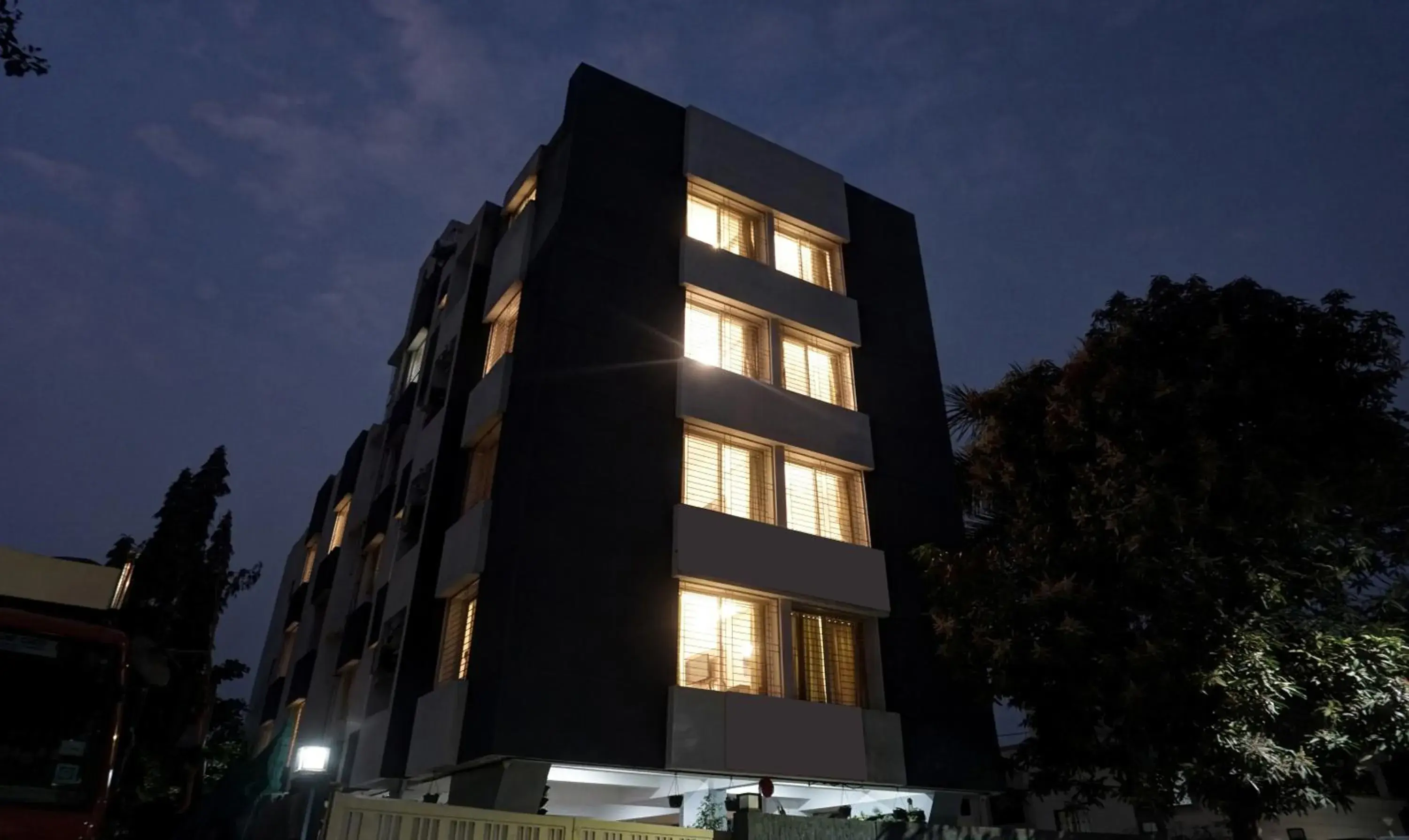 Property building in Treebo Diamond Residency - DDPK Inn Property building in Treebo Diamond Residency - DDPK Inn