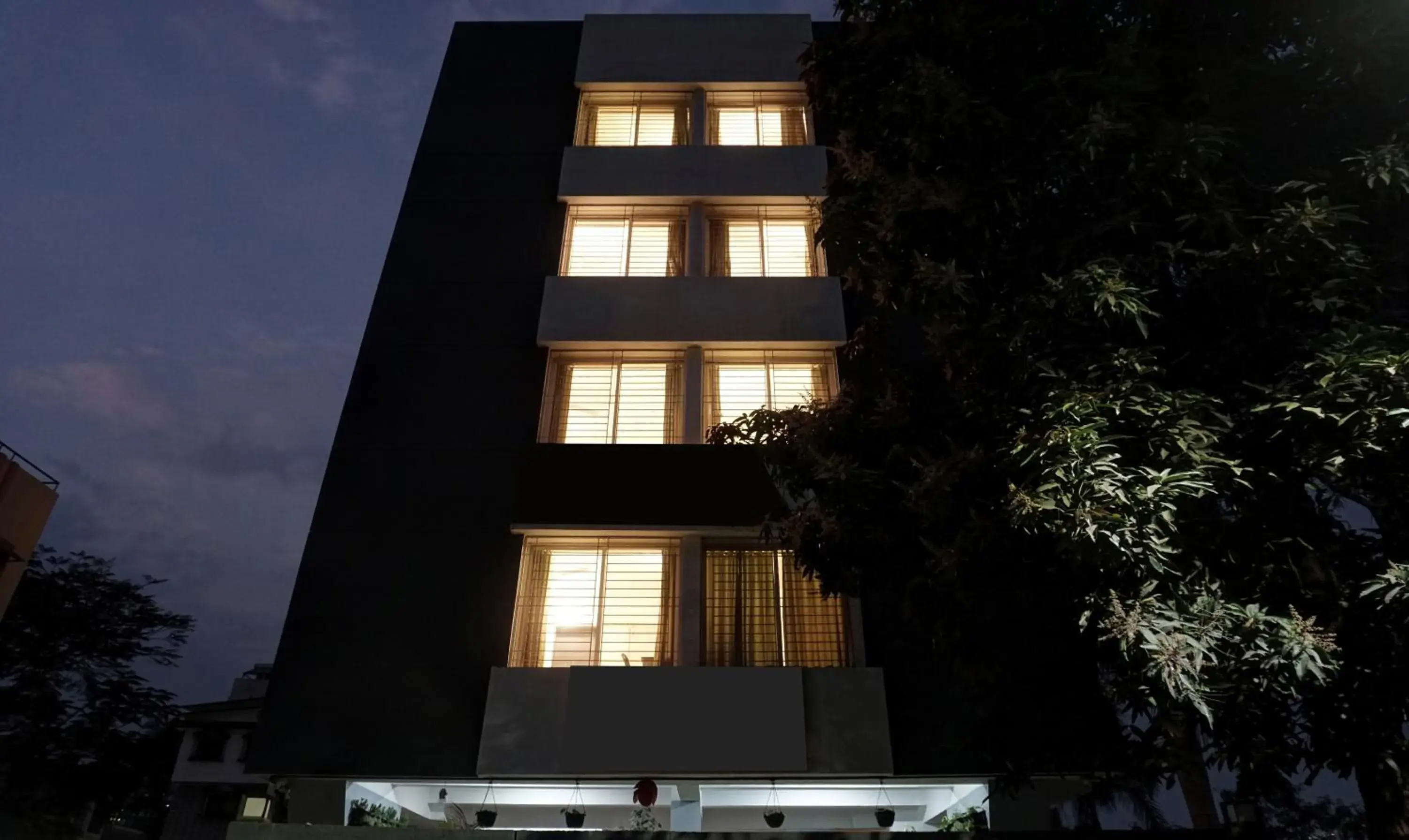Property building in Treebo Diamond Residency - DDPK Inn Property building in Treebo Diamond Residency - DDPK Inn