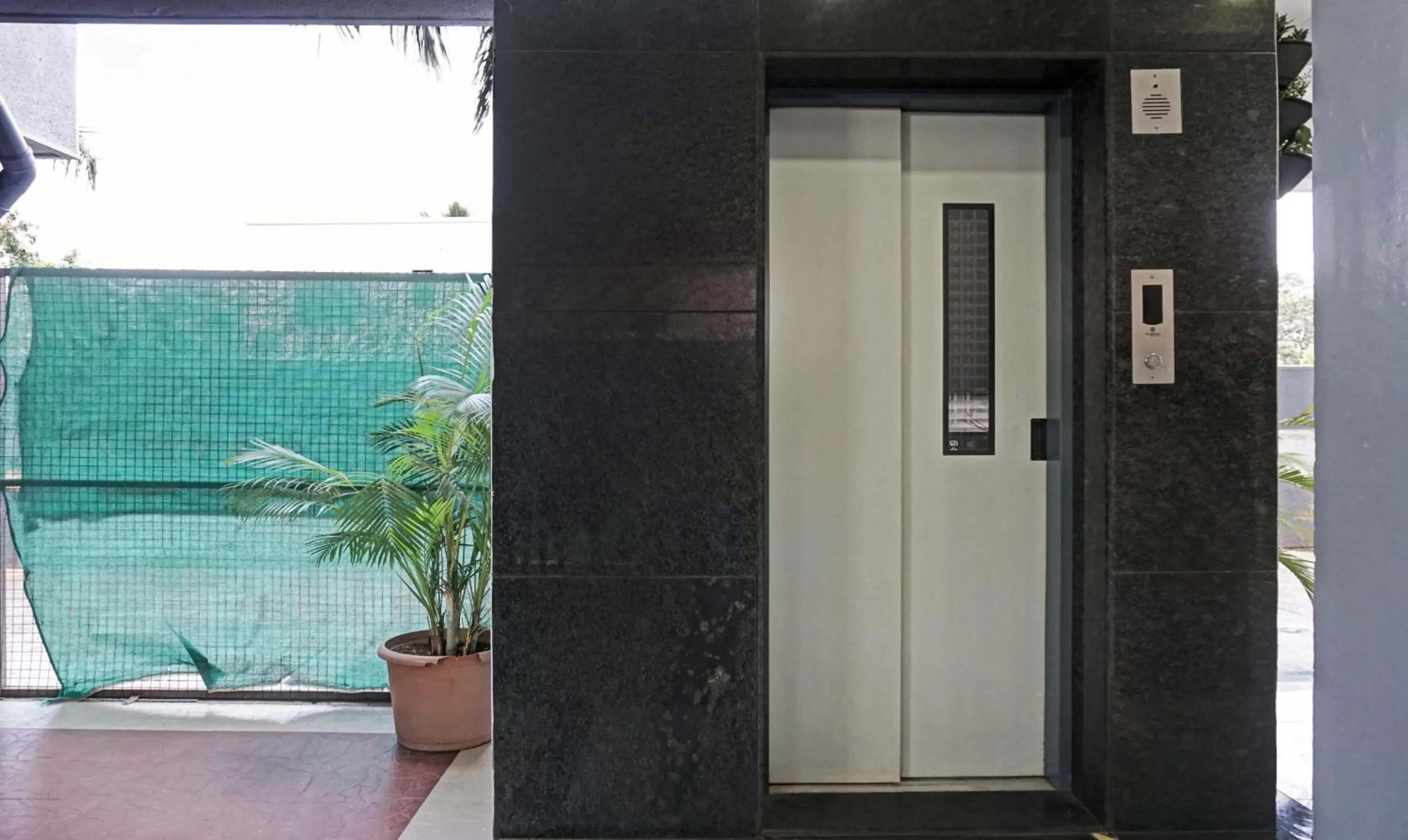 elevator in Treebo Diamond Residency - DDPK Inn