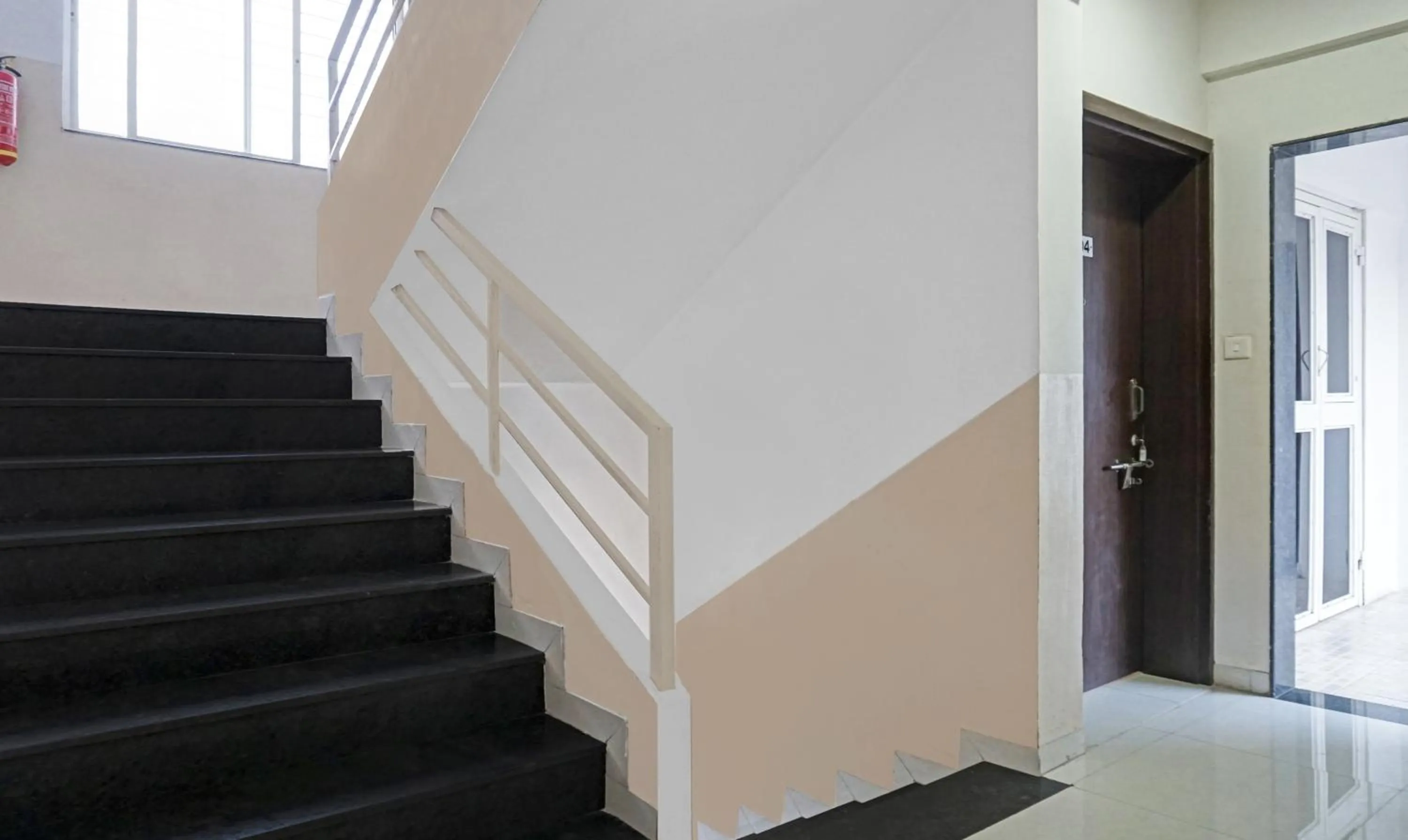 Lobby or reception in Treebo Diamond Residency - DDPK Inn