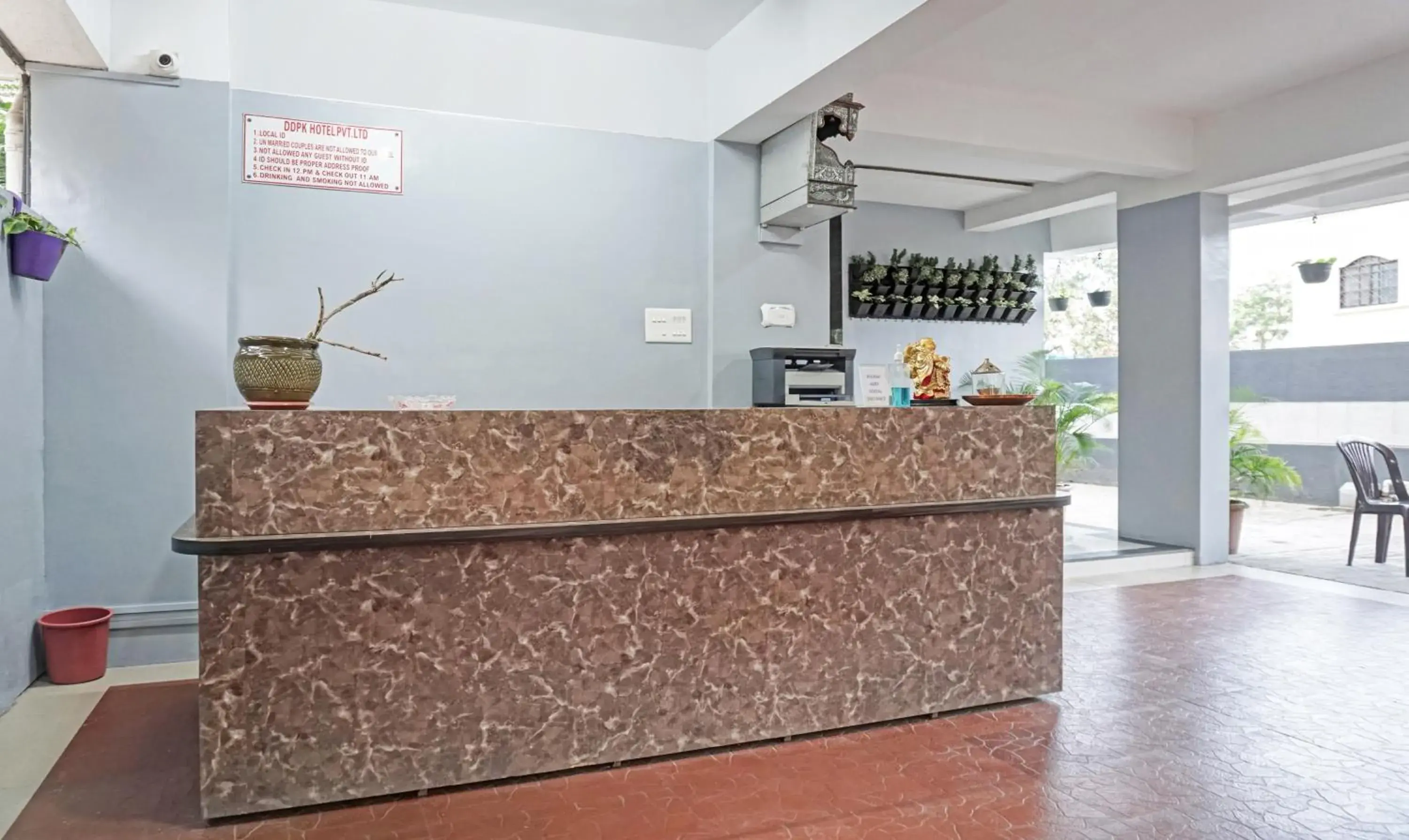 Lobby or reception in Treebo Diamond Residency - DDPK Inn Lobby or reception in Treebo Diamond Residency - DDPK Inn