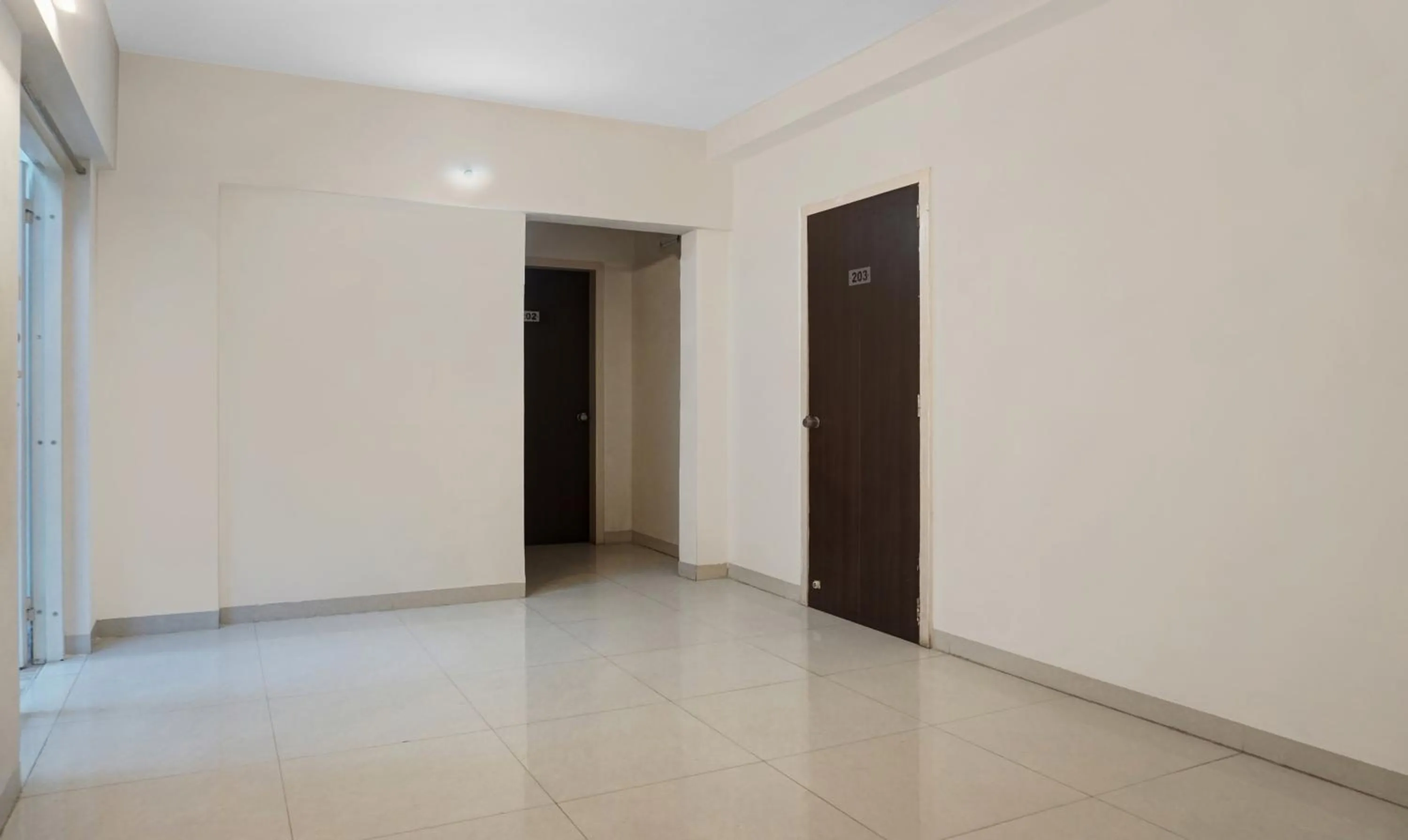 Lobby or reception in Treebo Diamond Residency - DDPK Inn