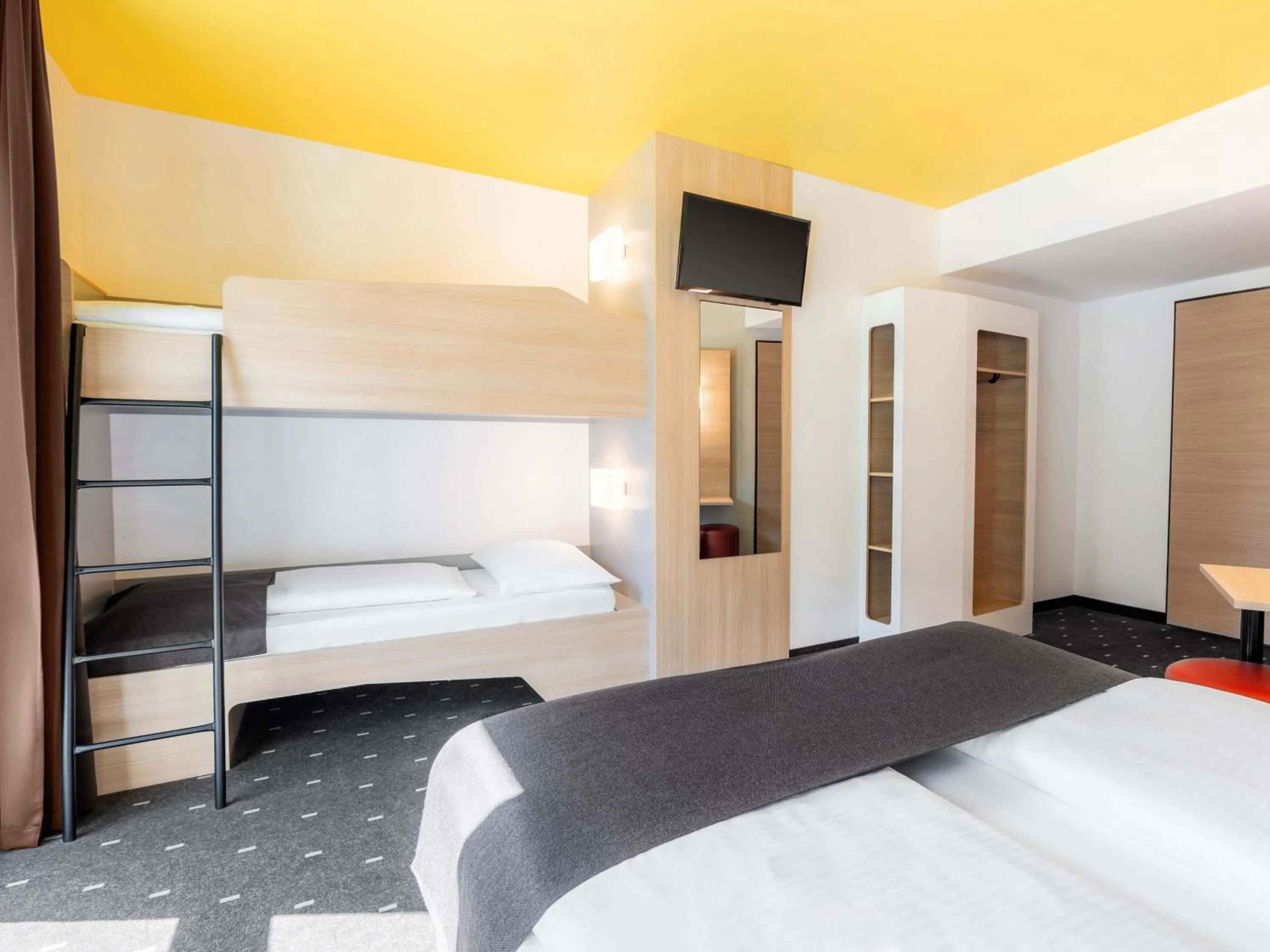 Photo of the whole room, Bed in B&B Hotel Stuttgart-Zuffenhausen