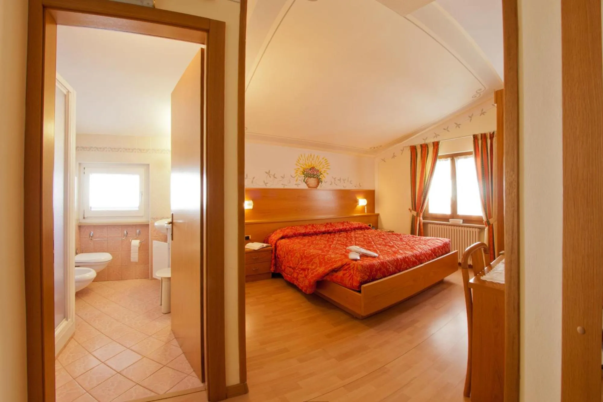 Photo of the whole room, Bed in Hotel Cristallo