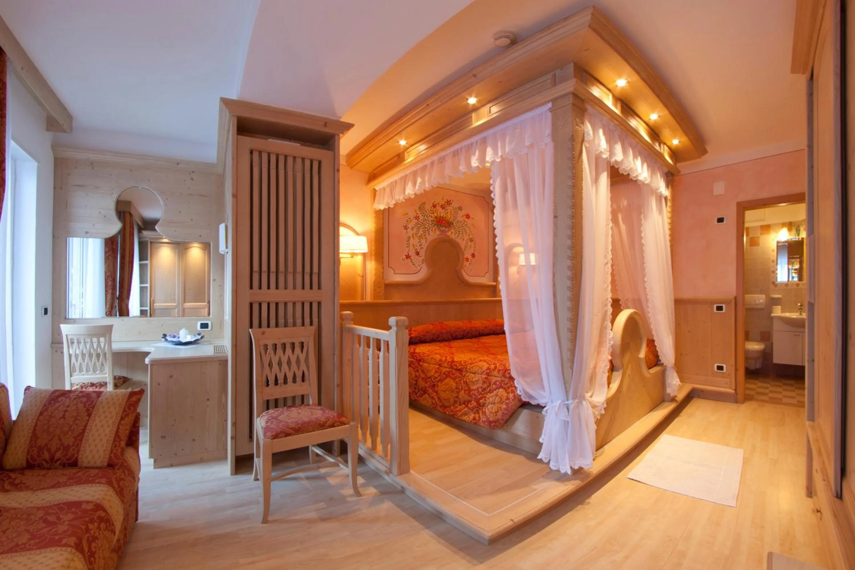 Photo of the whole room, Bed in Hotel Cristallo