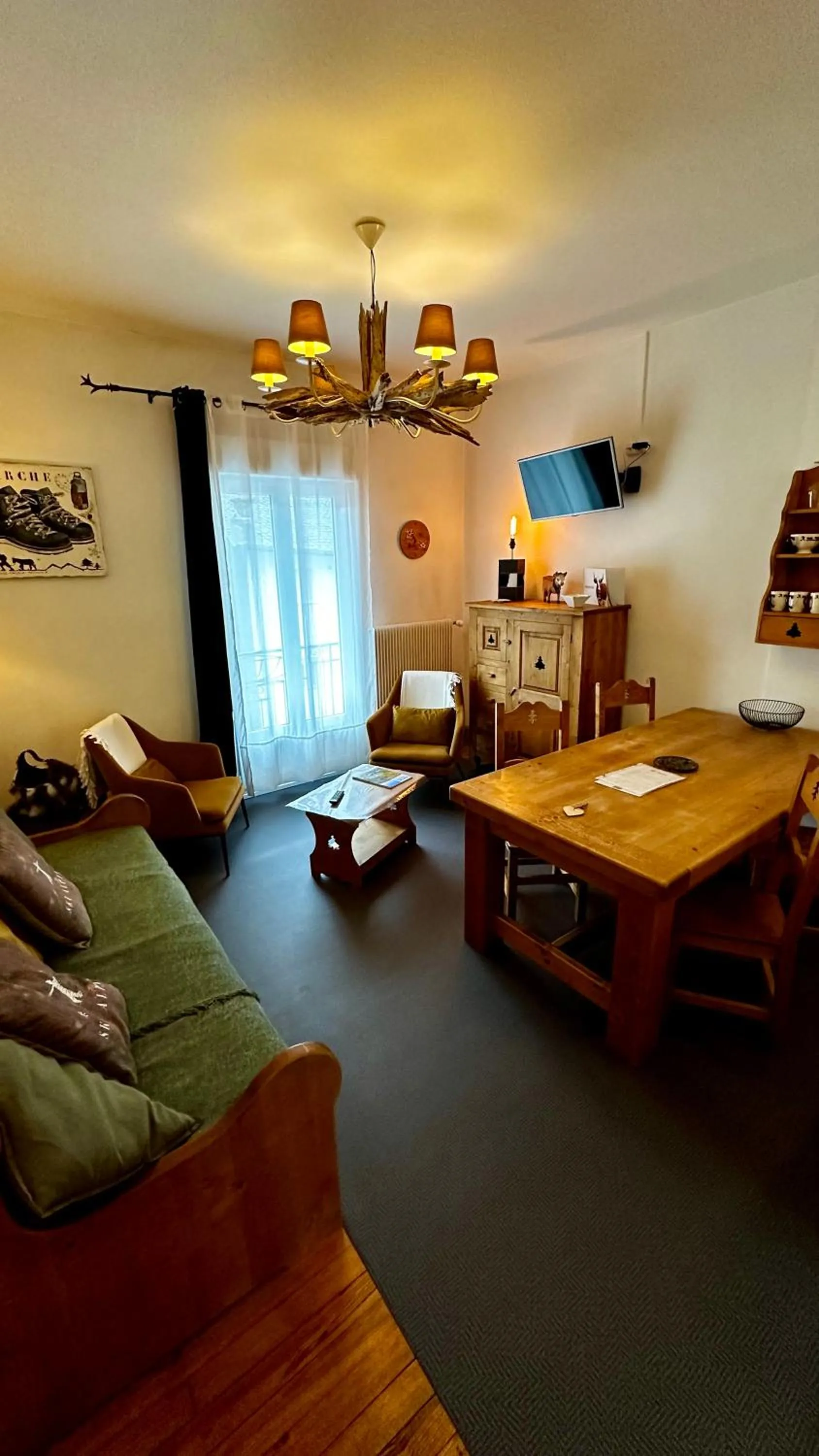 TV and multimedia in Les Montagnettes