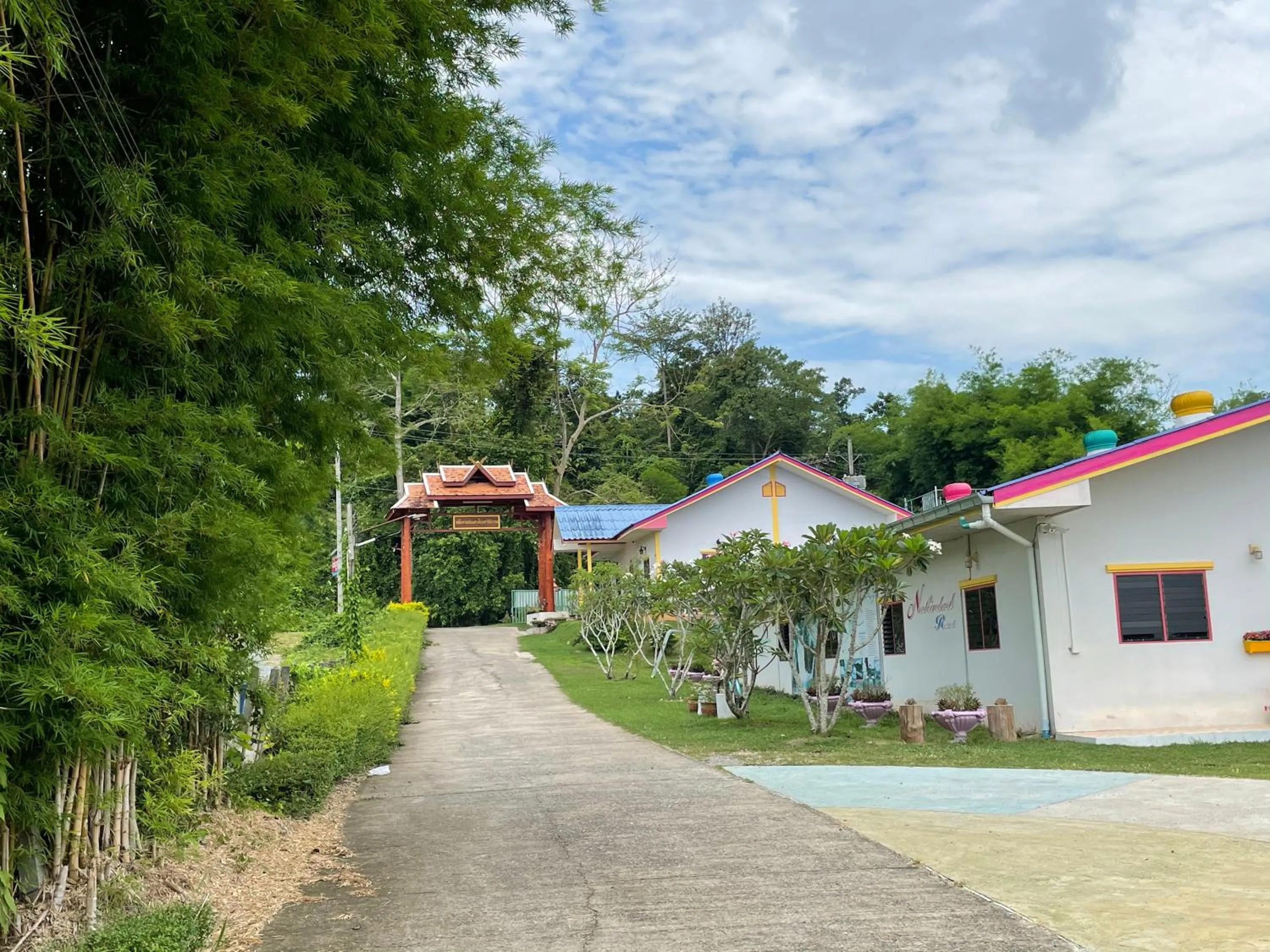 Street view in นาหินลาดรีสอร์ท Nahinlad Resort