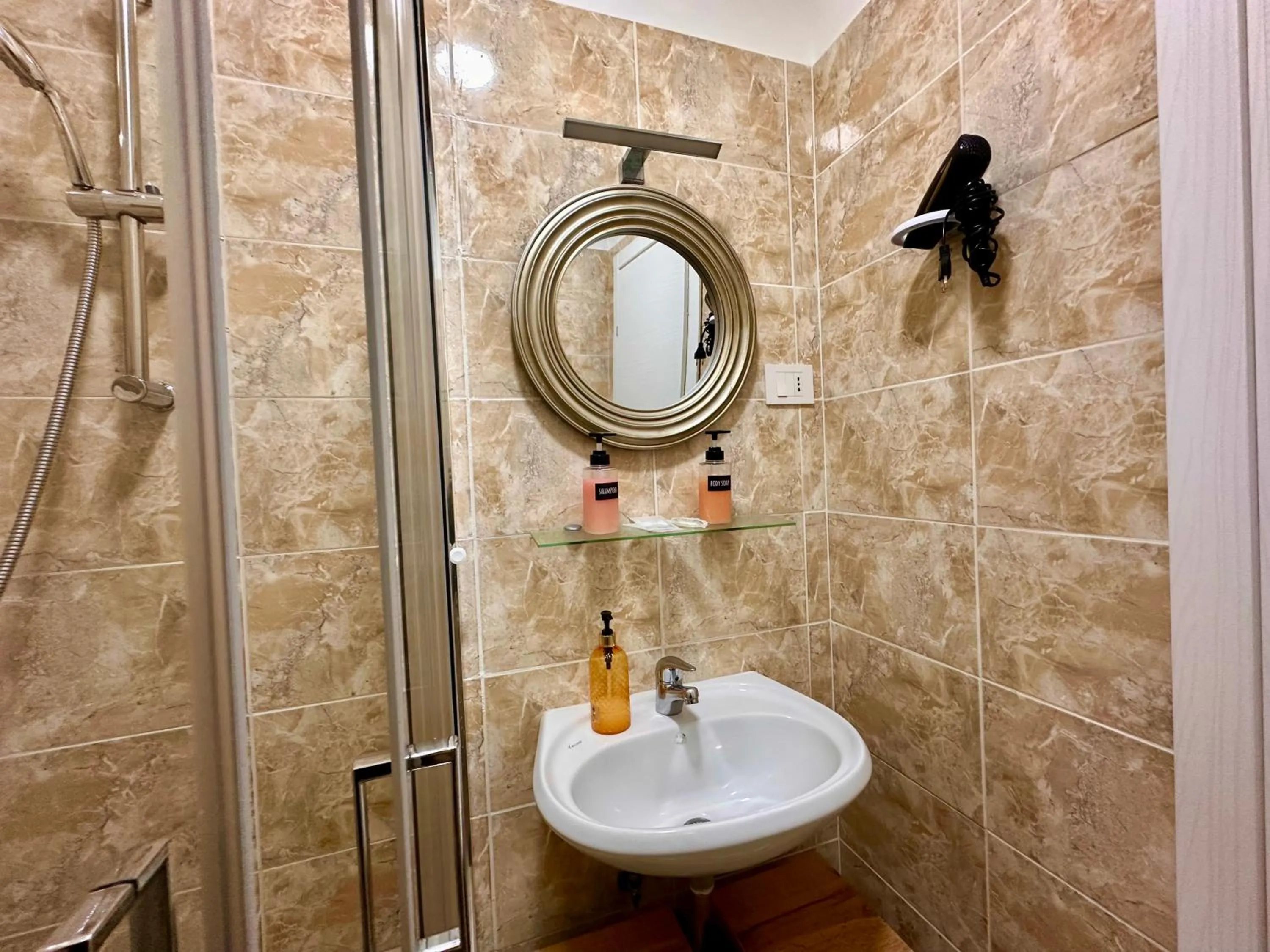 Bathroom in Sweet Dreams Napoli