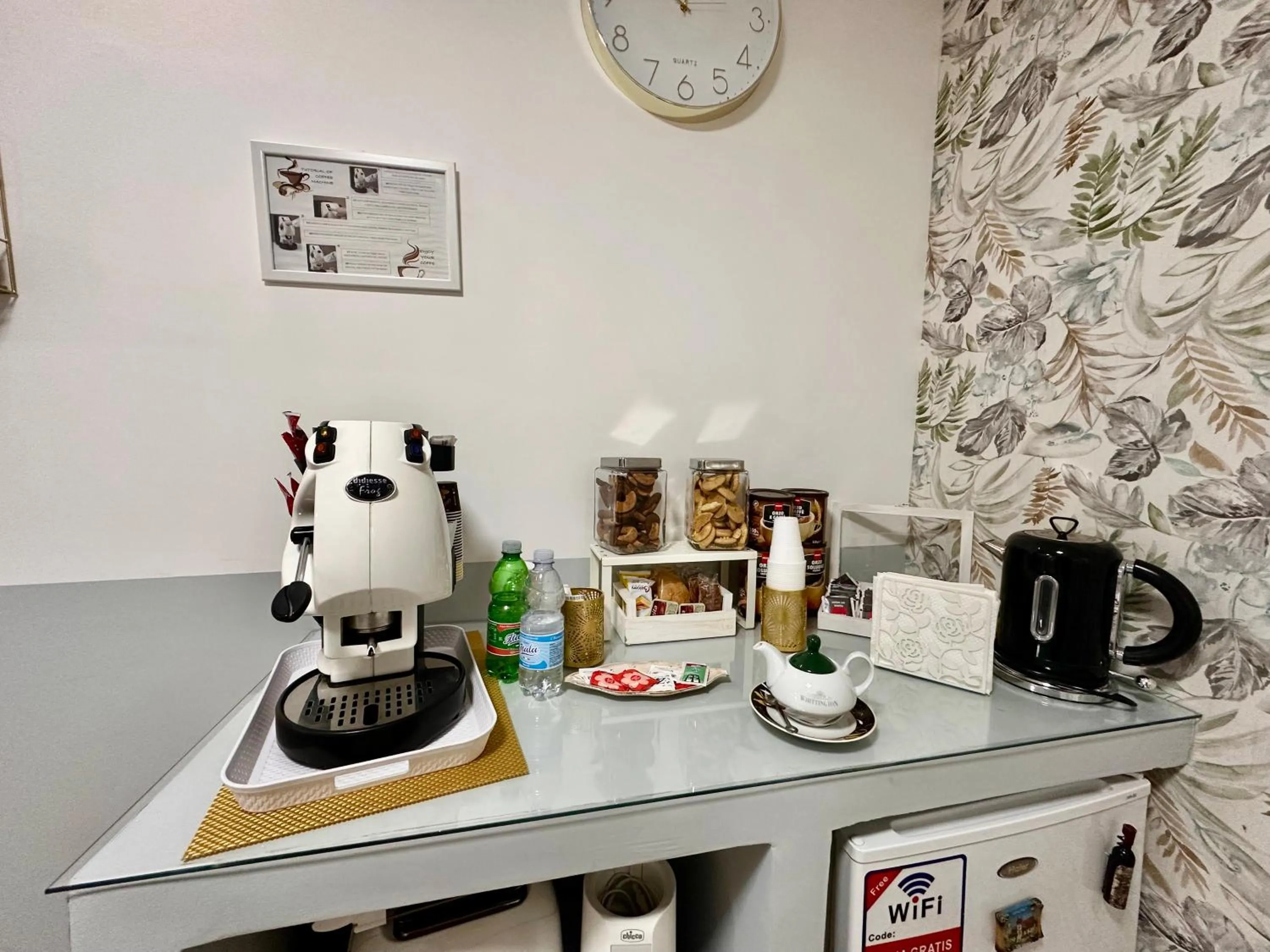 Coffee/tea facilities in Sweet Dreams Napoli