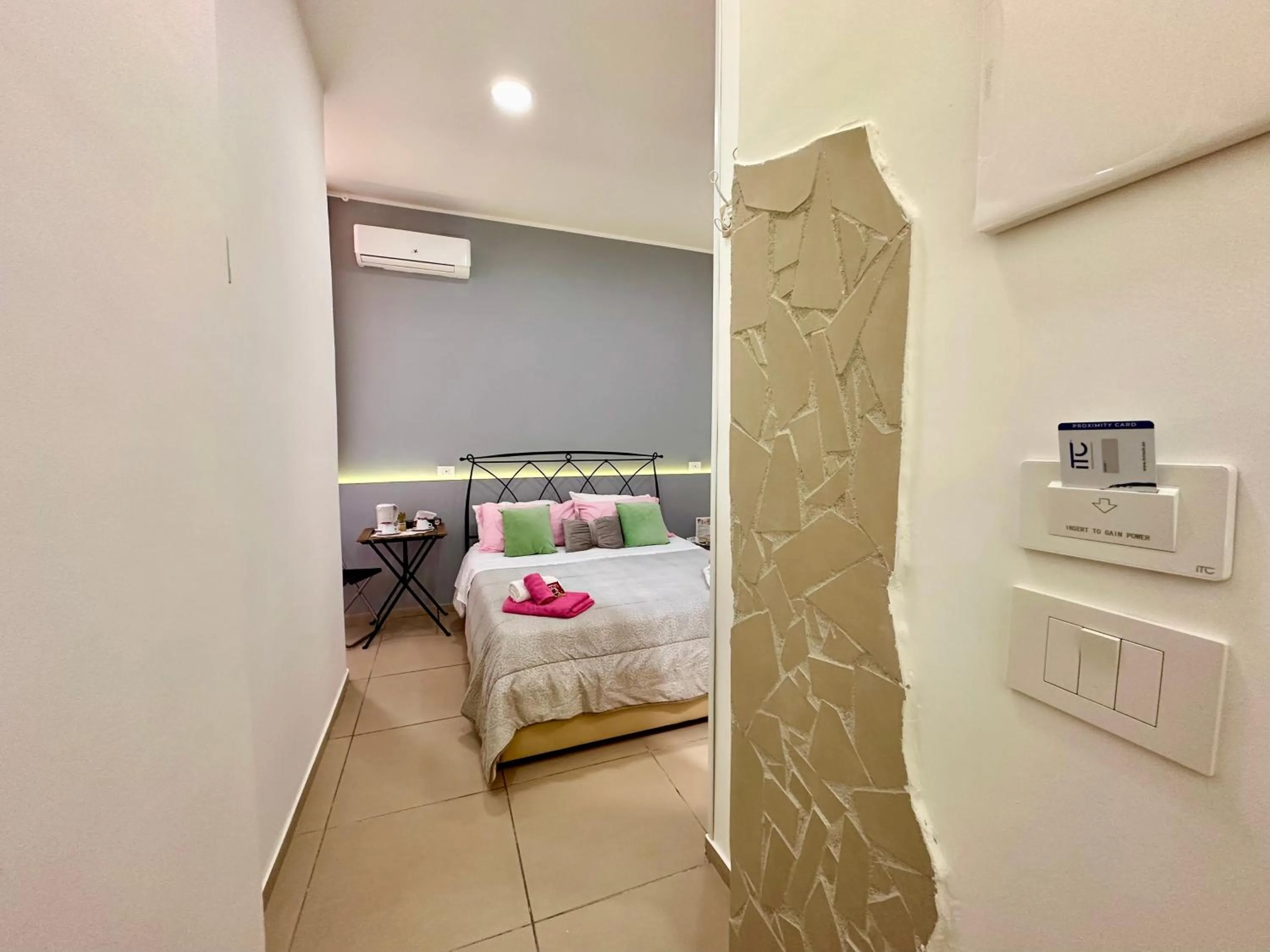 Photo of the whole room, Bed in Sweet Dreams Napoli