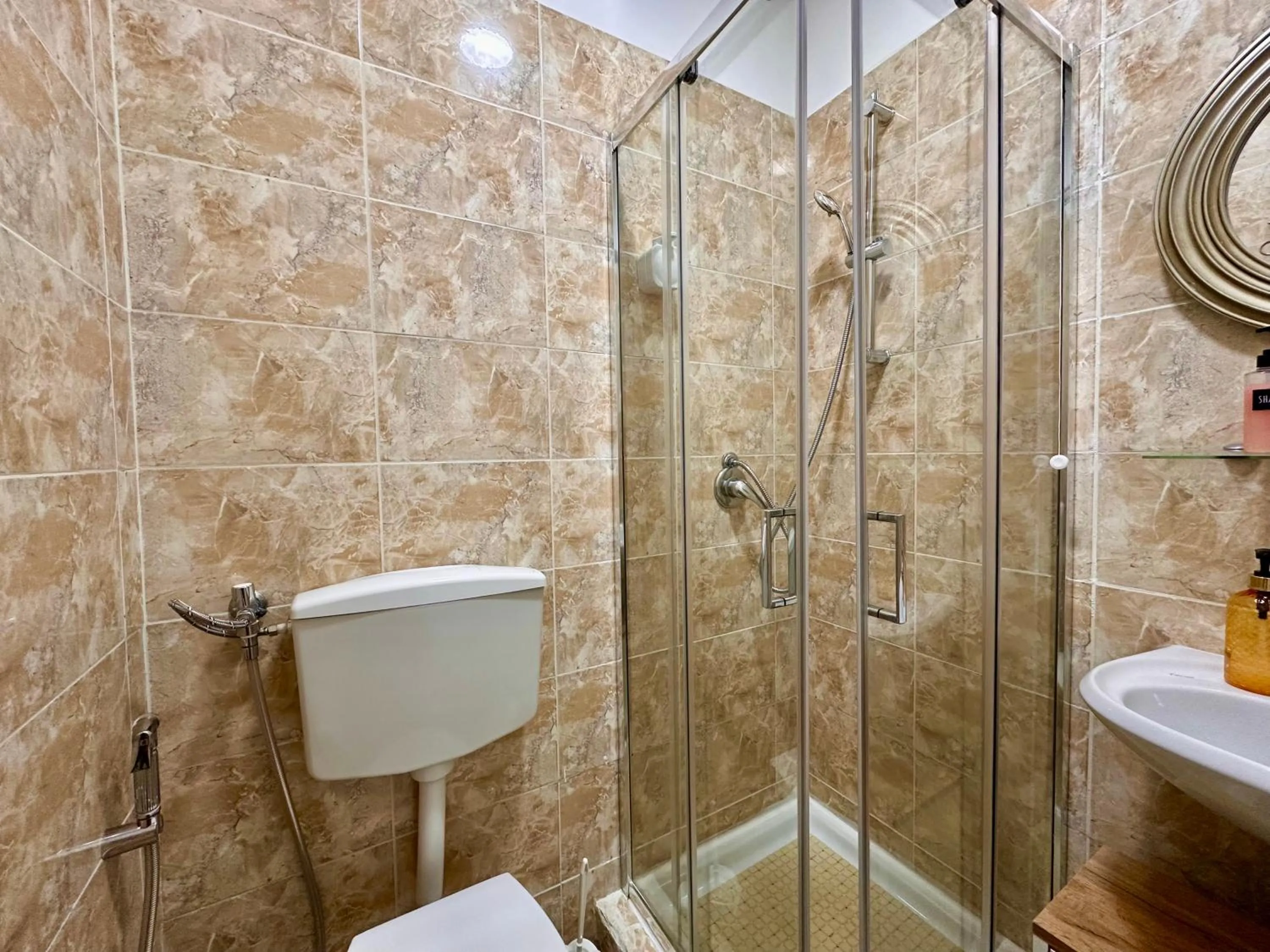 Shower in Sweet Dreams Napoli