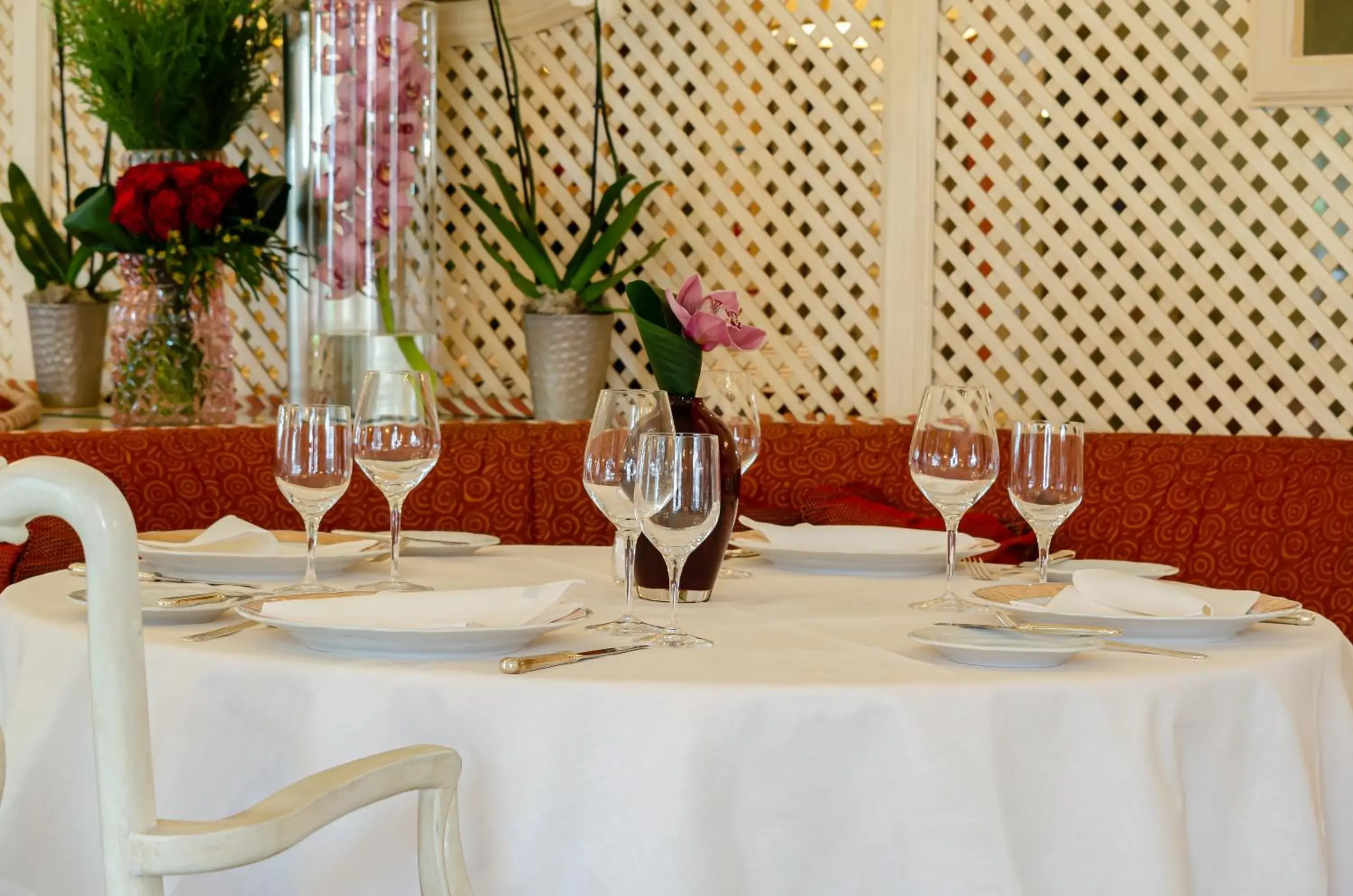 Restaurant/places to eat in Olissippo Lapa Palace – The Leading Hotels of the World Restaurant/places to eat in Olissippo Lapa Palace – The Leading Hotels of the World