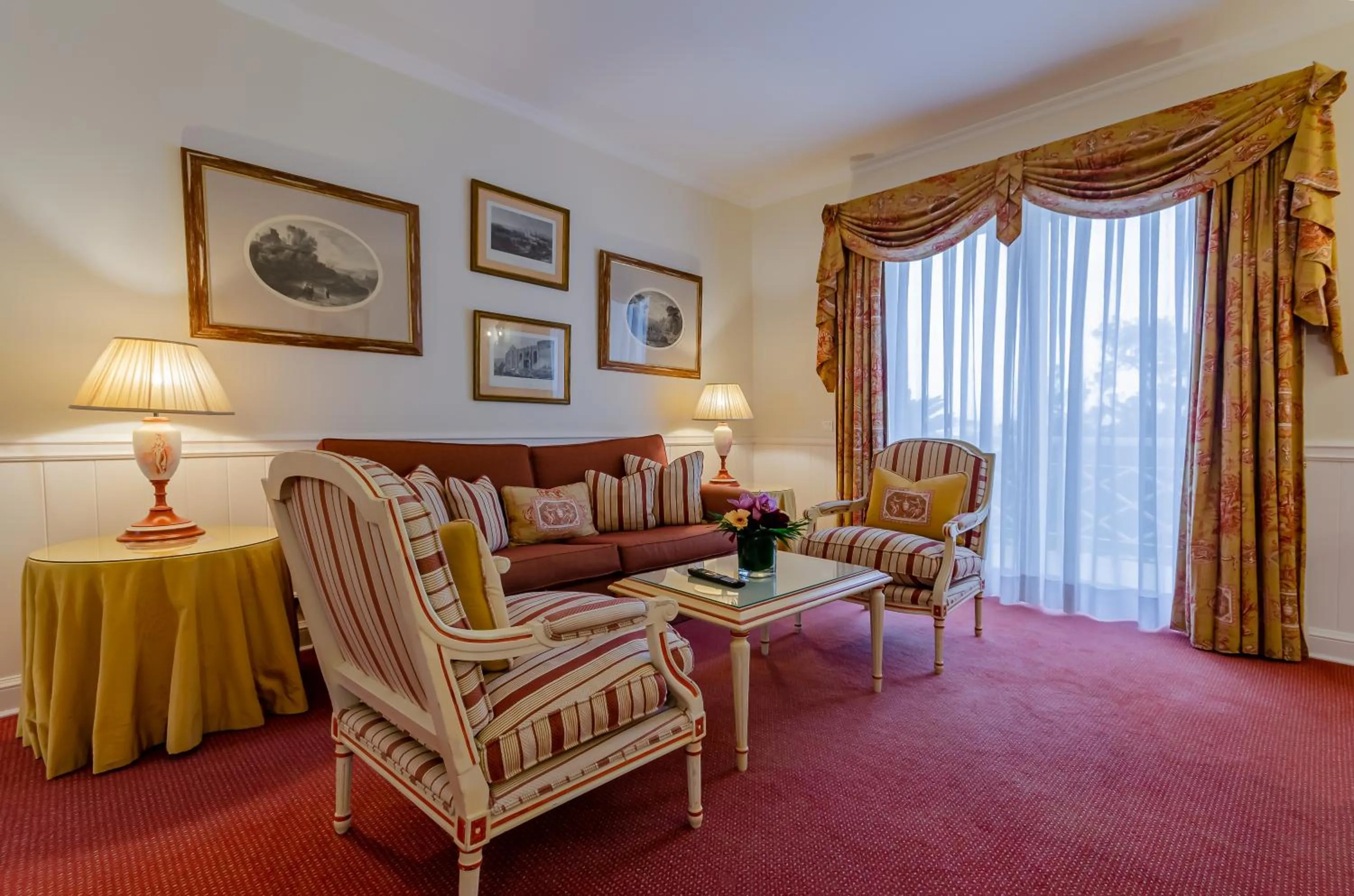 Living room in Olissippo Lapa Palace – The Leading Hotels of the World