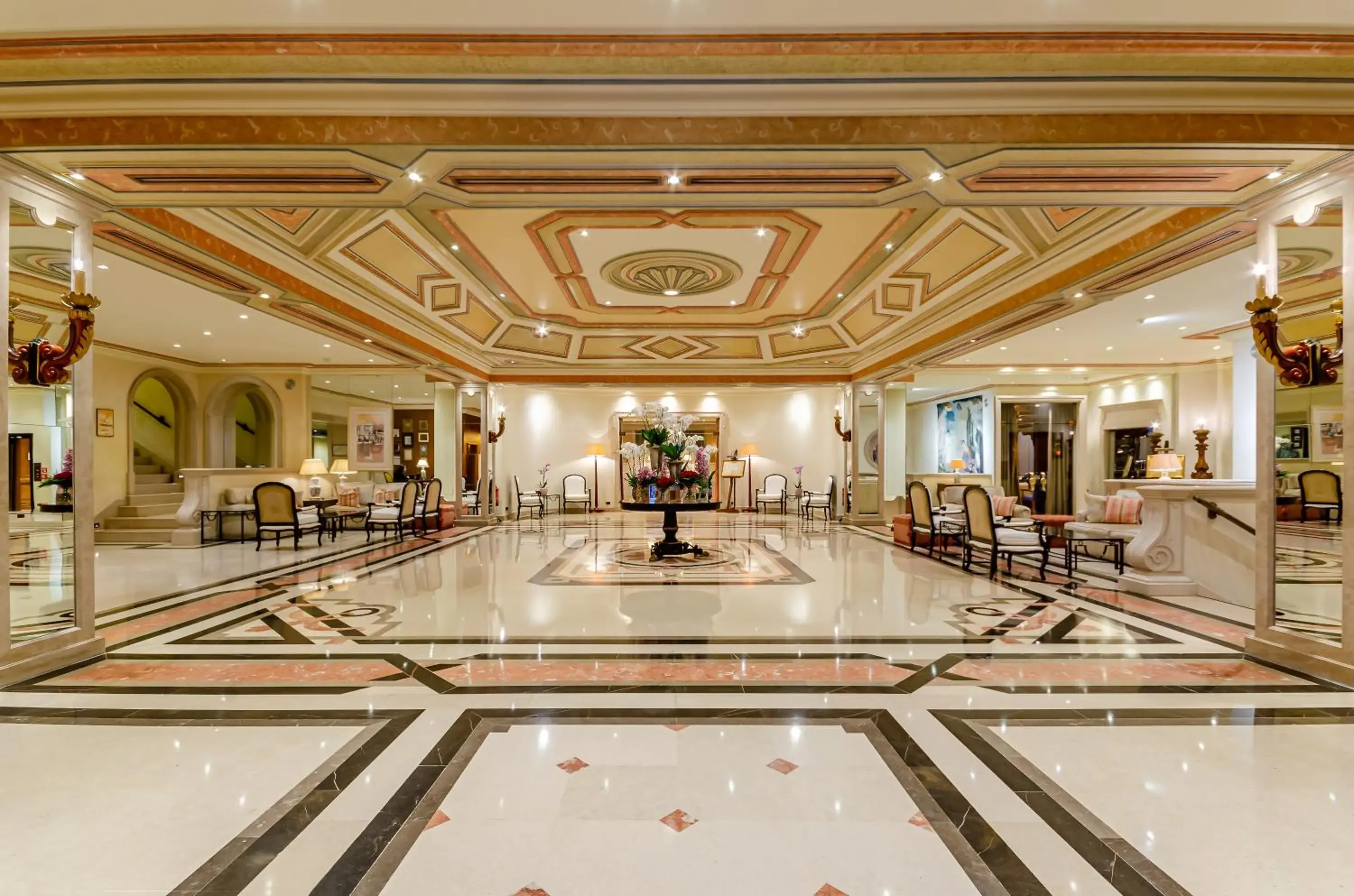 Lobby or reception in Olissippo Lapa Palace – The Leading Hotels of the World Lobby or reception in Olissippo Lapa Palace – The Leading Hotels of the World