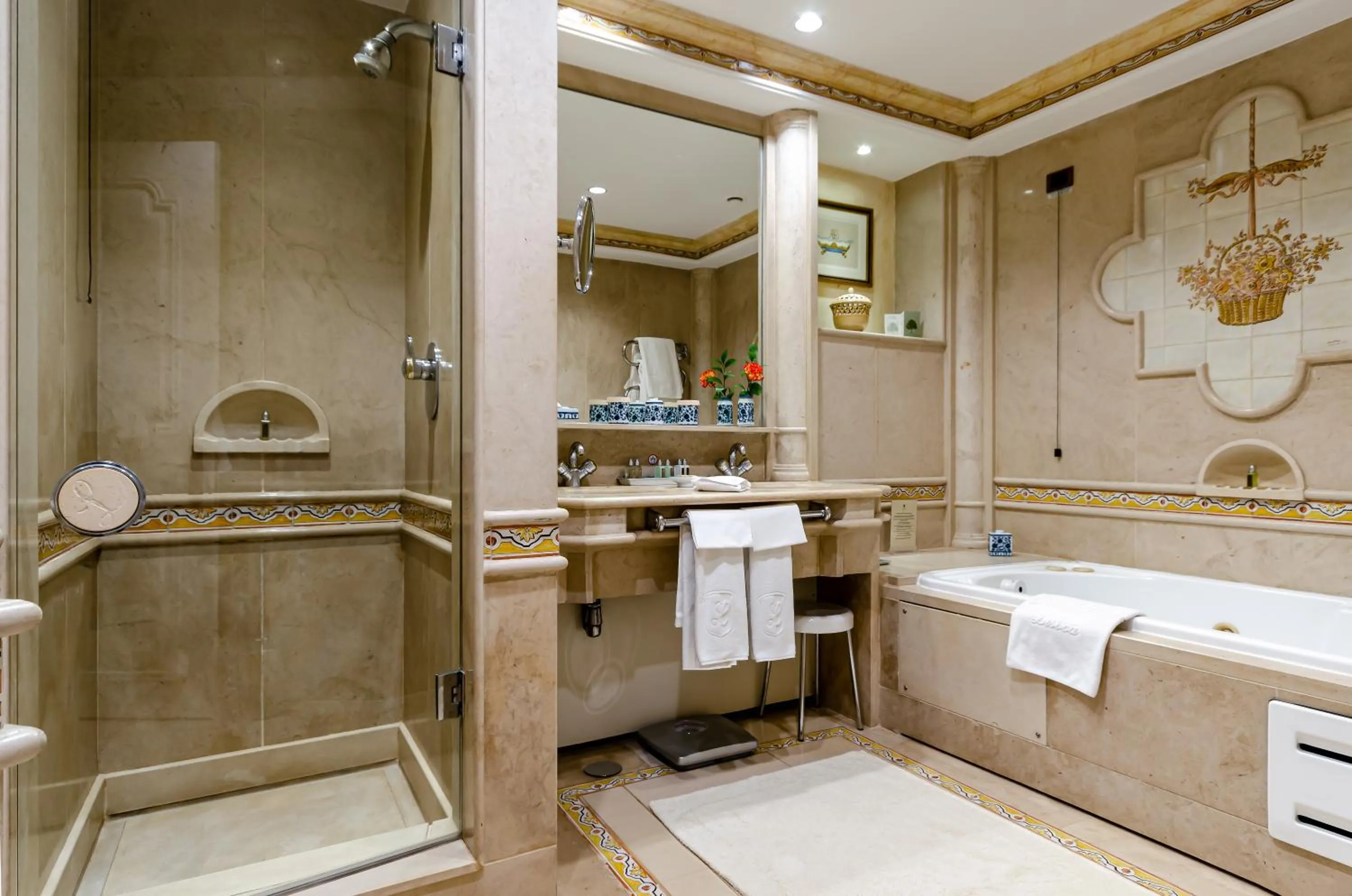 Bathroom in Olissippo Lapa Palace – The Leading Hotels of the World