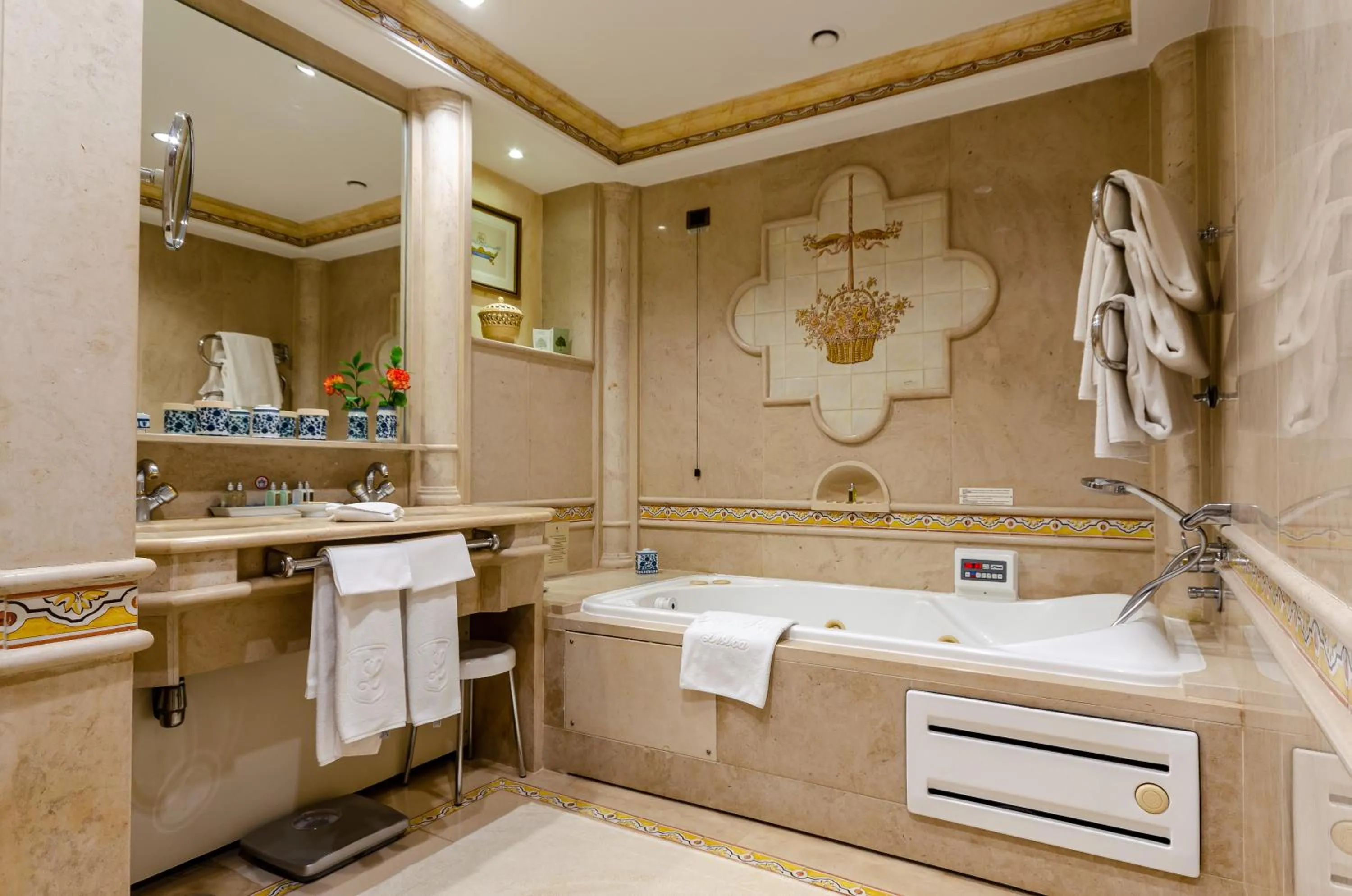 Bathroom in Olissippo Lapa Palace – The Leading Hotels of the World