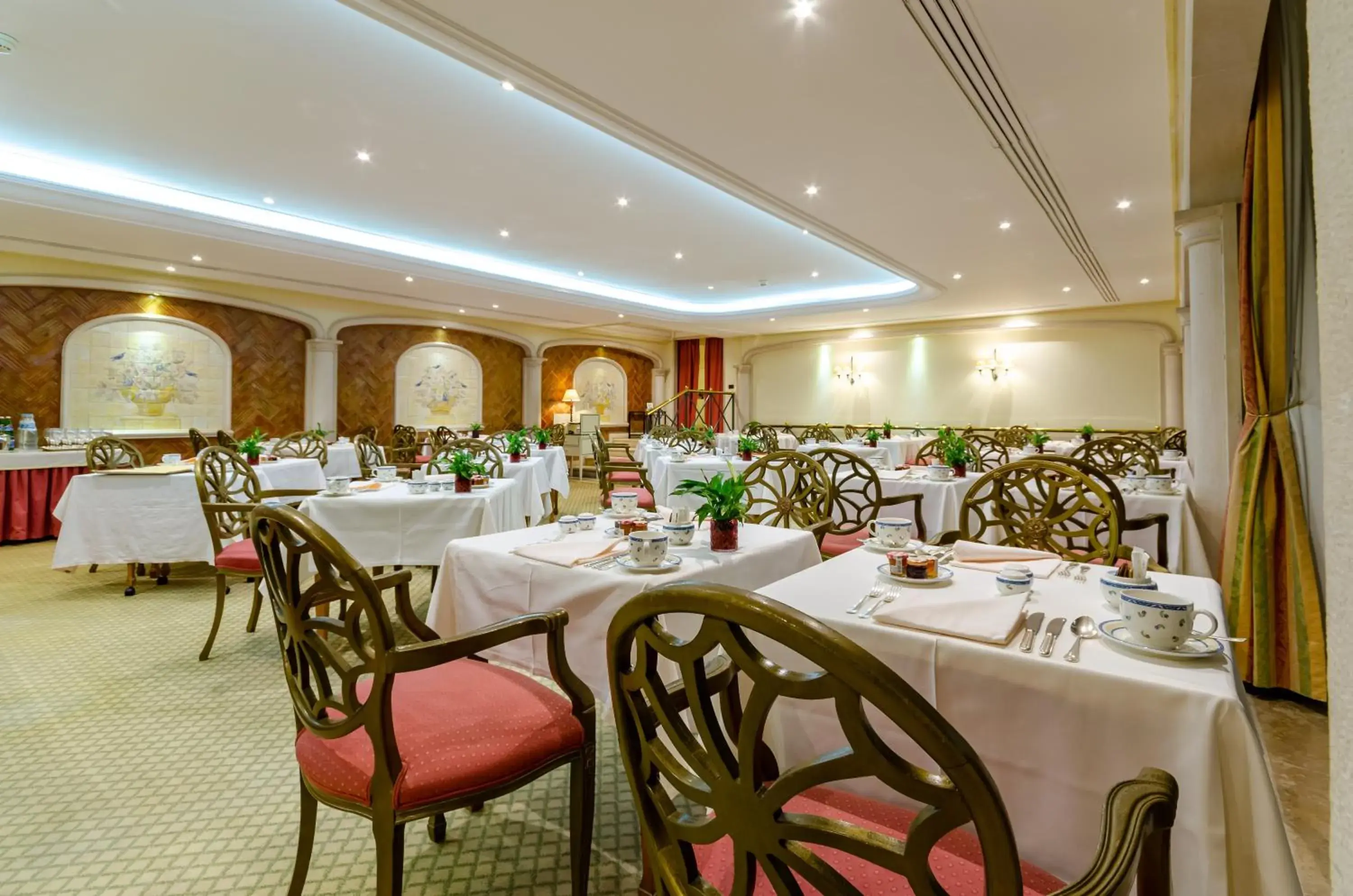 Restaurant/places to eat in Olissippo Lapa Palace – The Leading Hotels of the World Restaurant/places to eat in Olissippo Lapa Palace – The Leading Hotels of the World