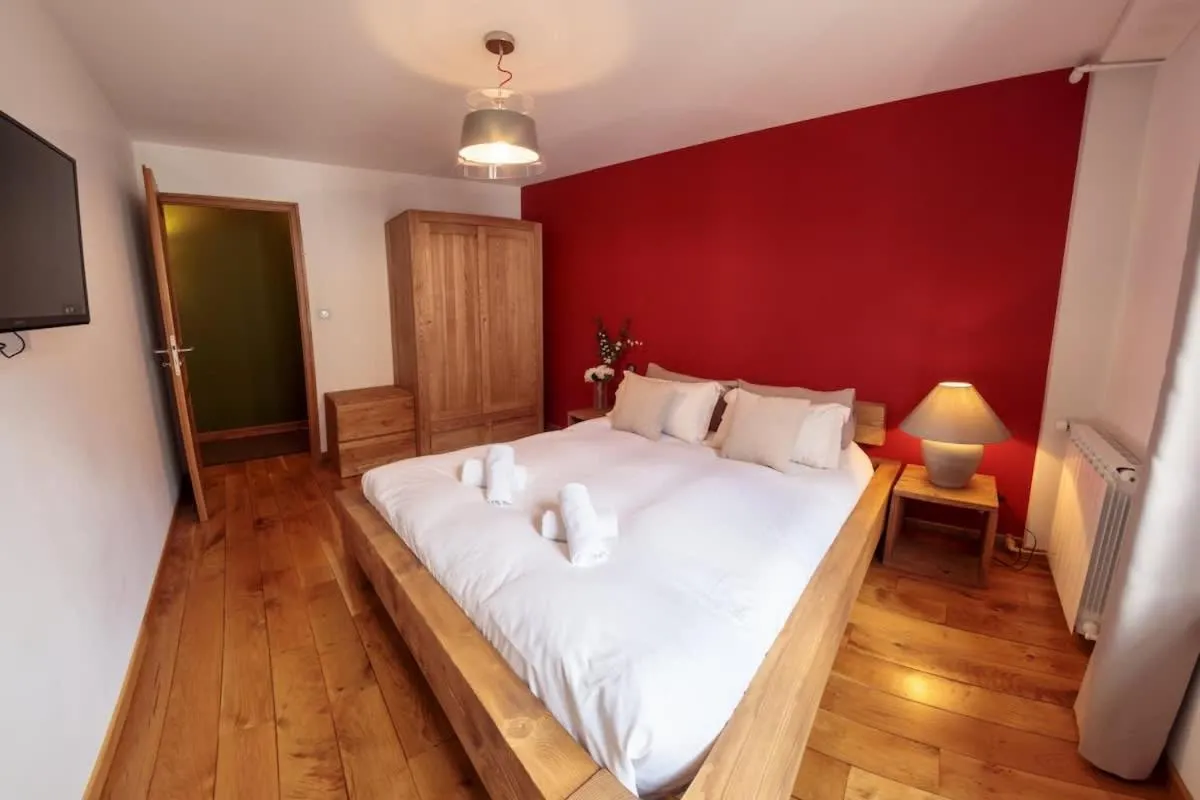 Bed in Paccard: Residence Le Lutetia