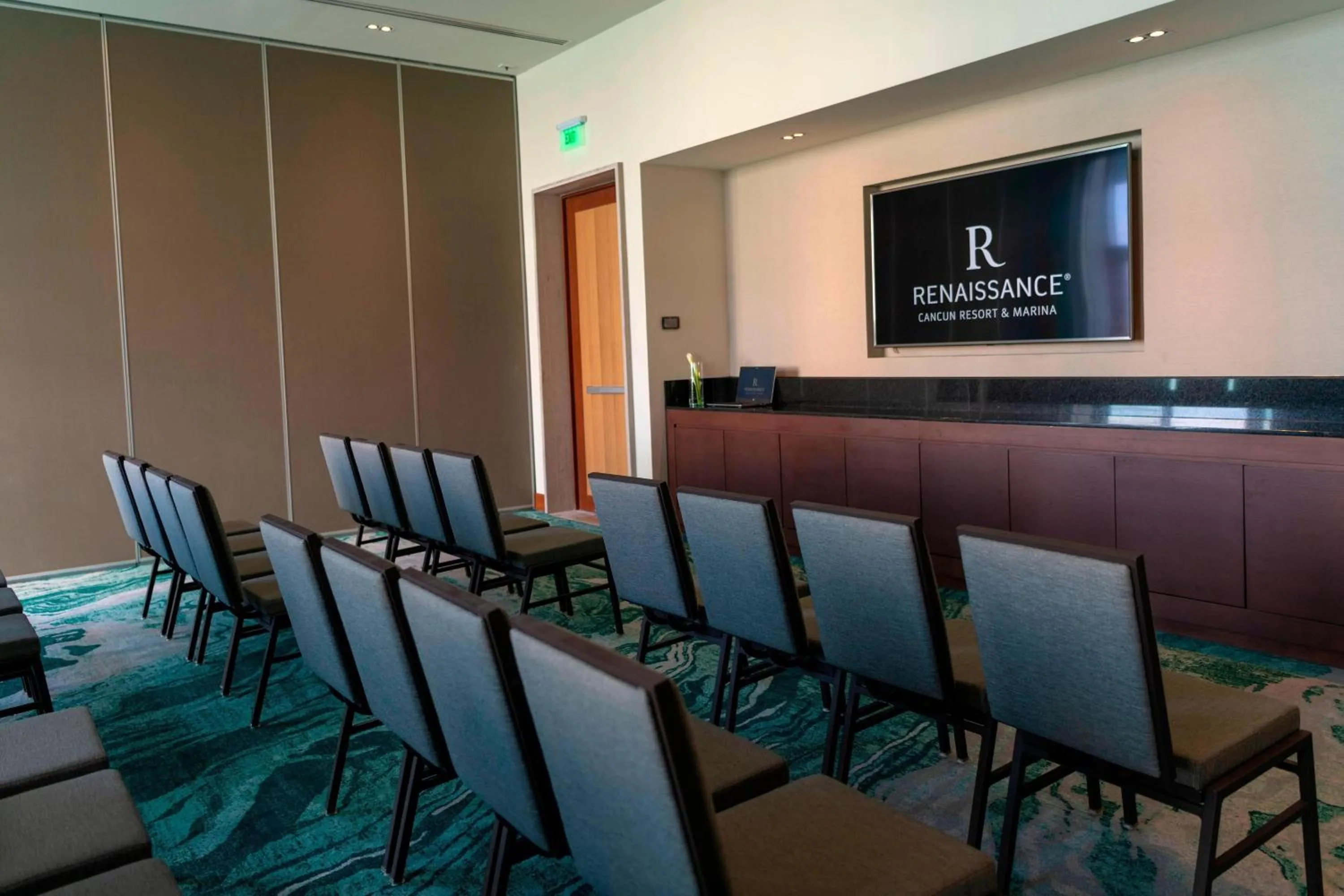 Meeting/conference room in Renaissance Cancun Resort & Marina