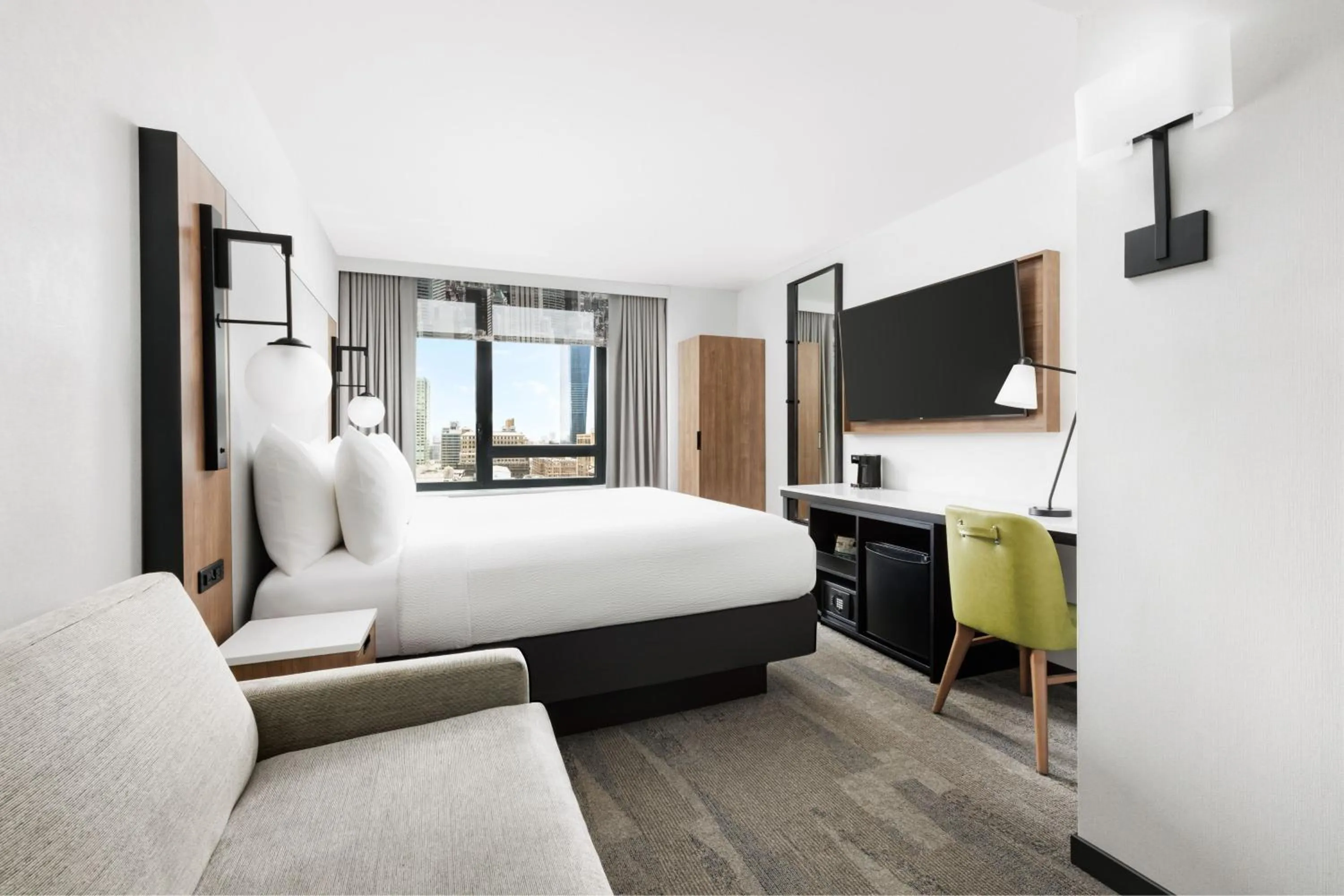 Photo of the whole room, Bed in Fairfield Inn & Suites by Marriott New York Manhattan/Times Square South